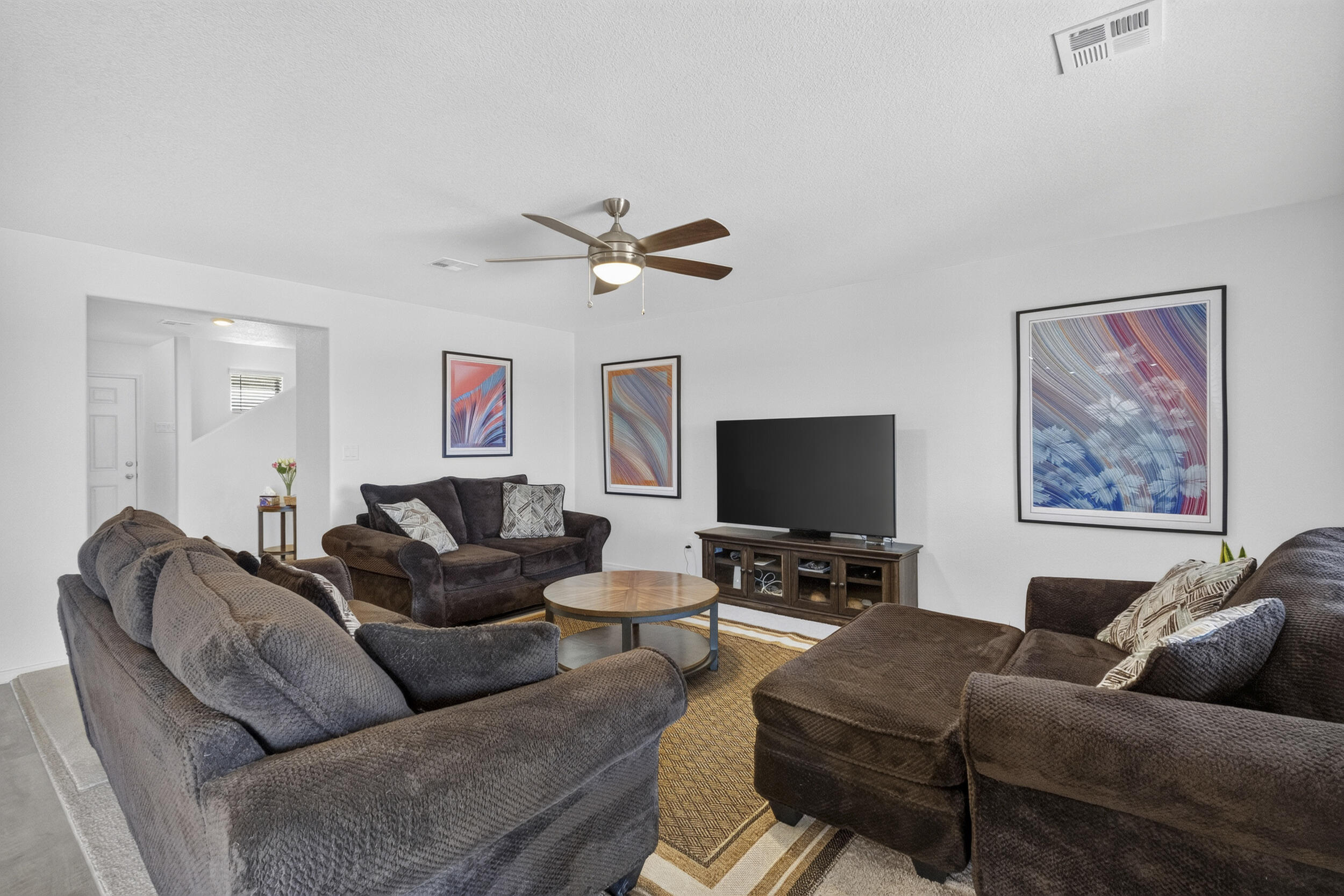 2304 Isabella Lane
