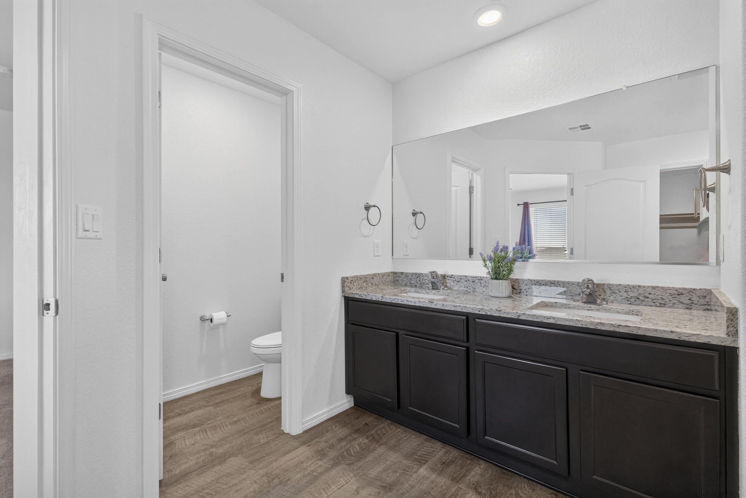 2304 Isabella Lane