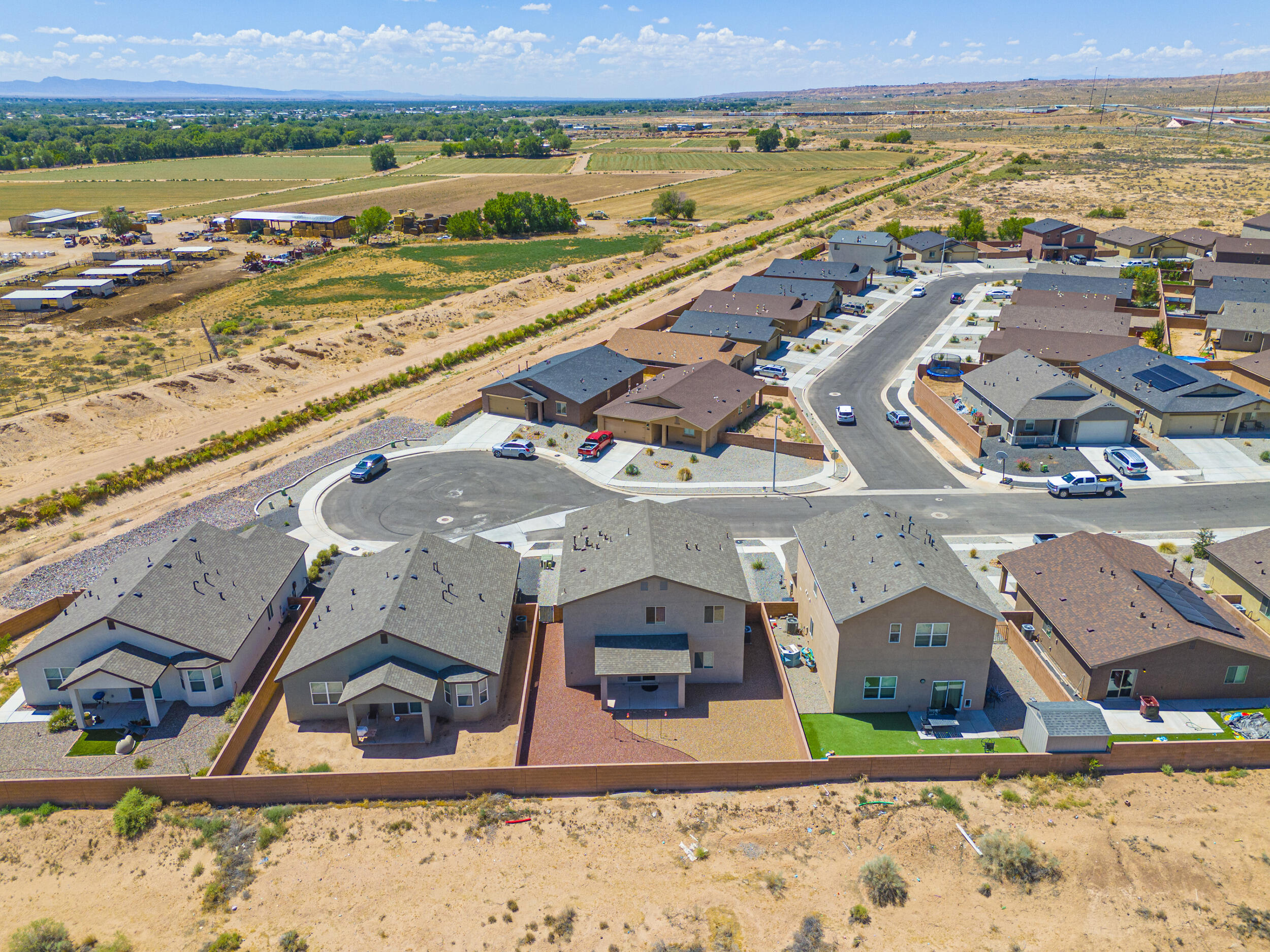 2304 Isabella Lane