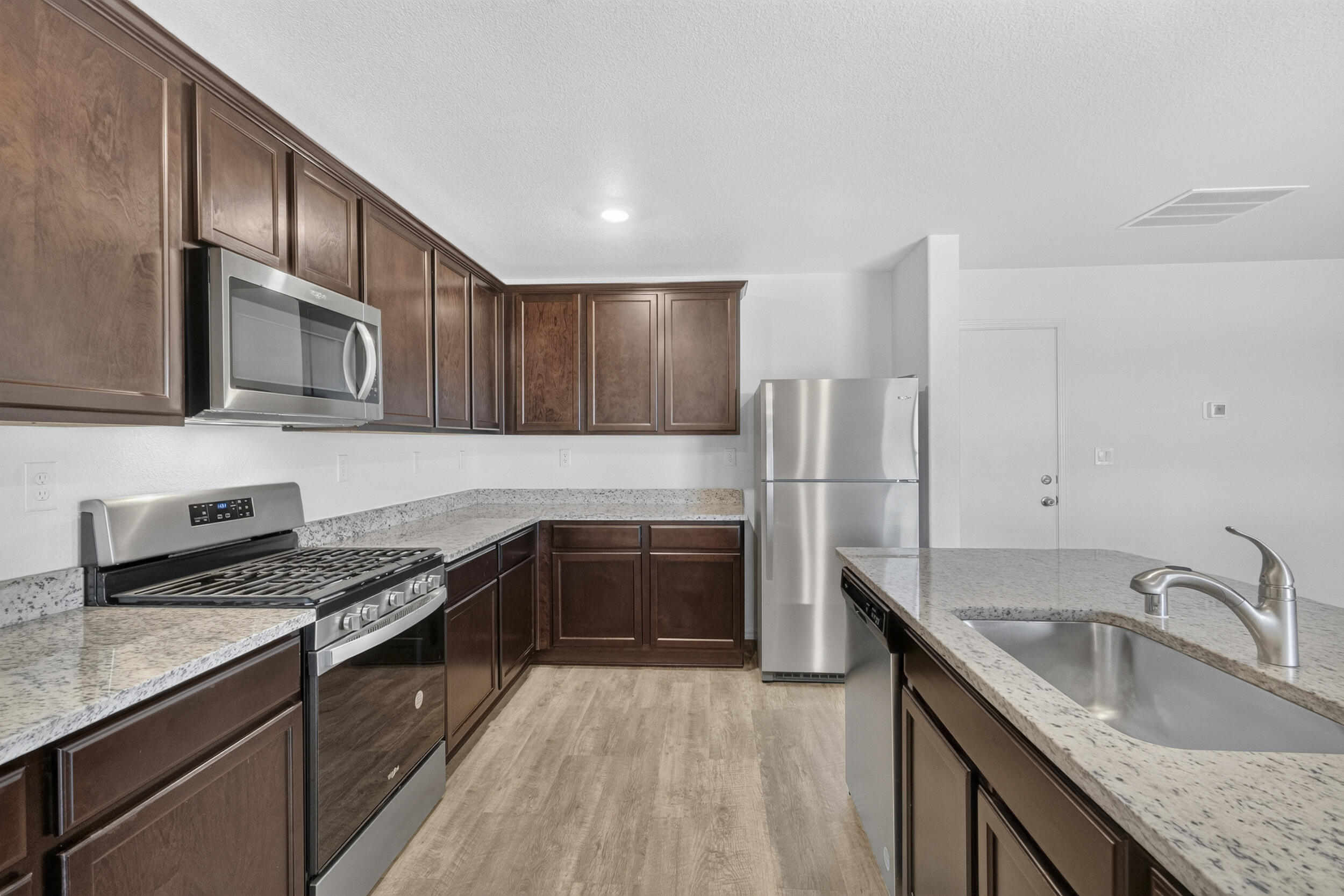 2304 Isabella Lane