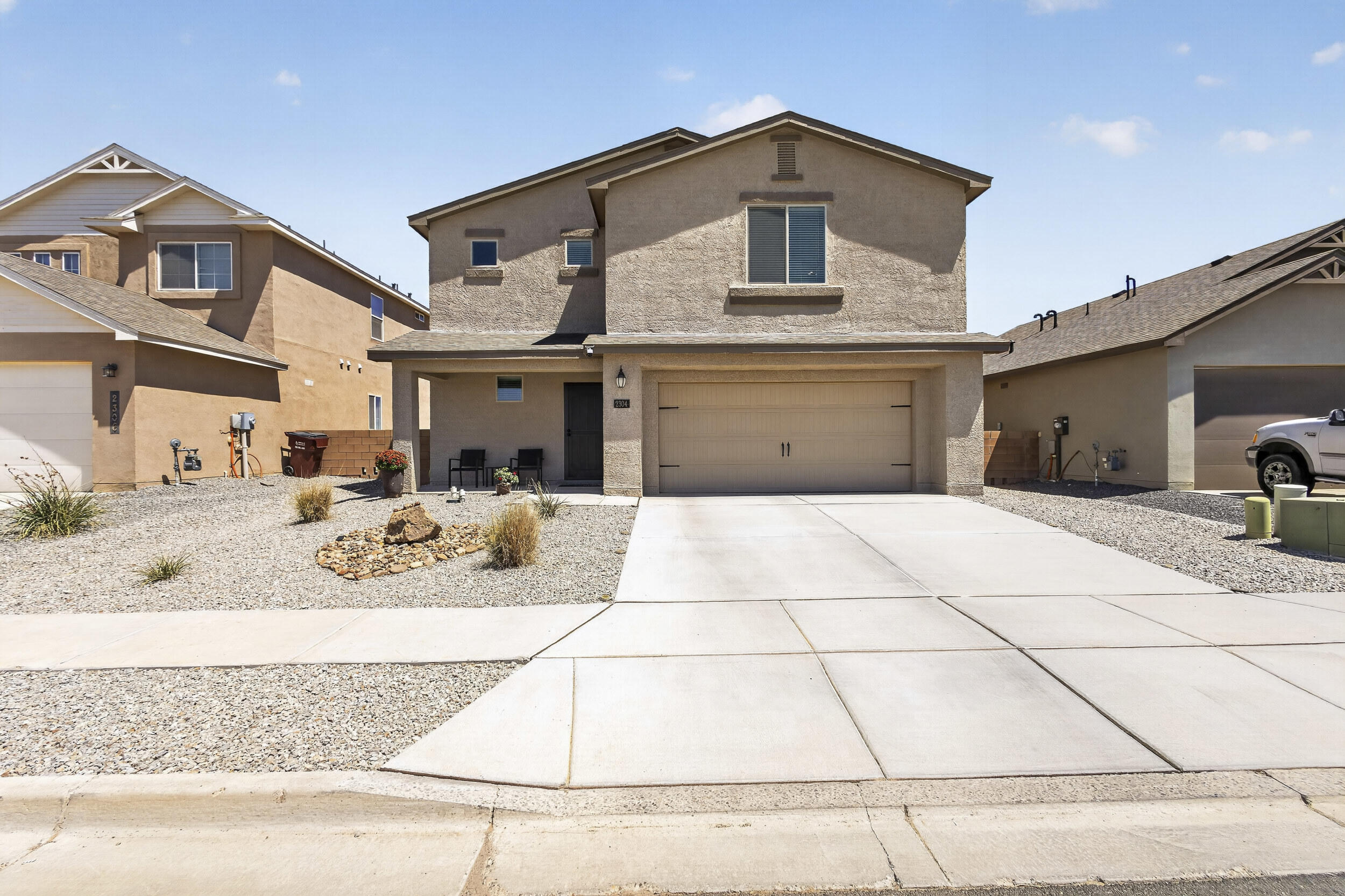2304 Isabella Lane