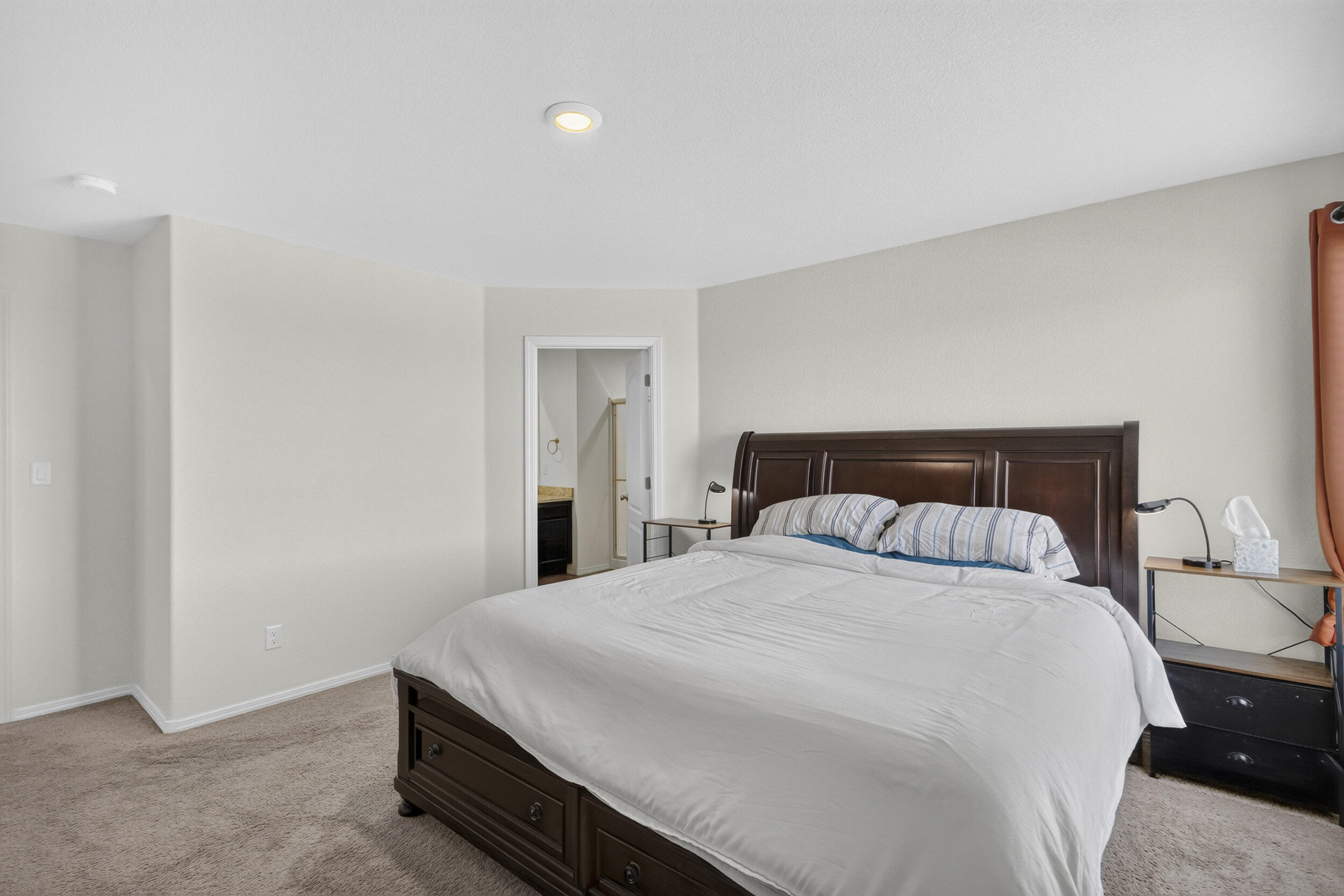2304 Isabella Lane