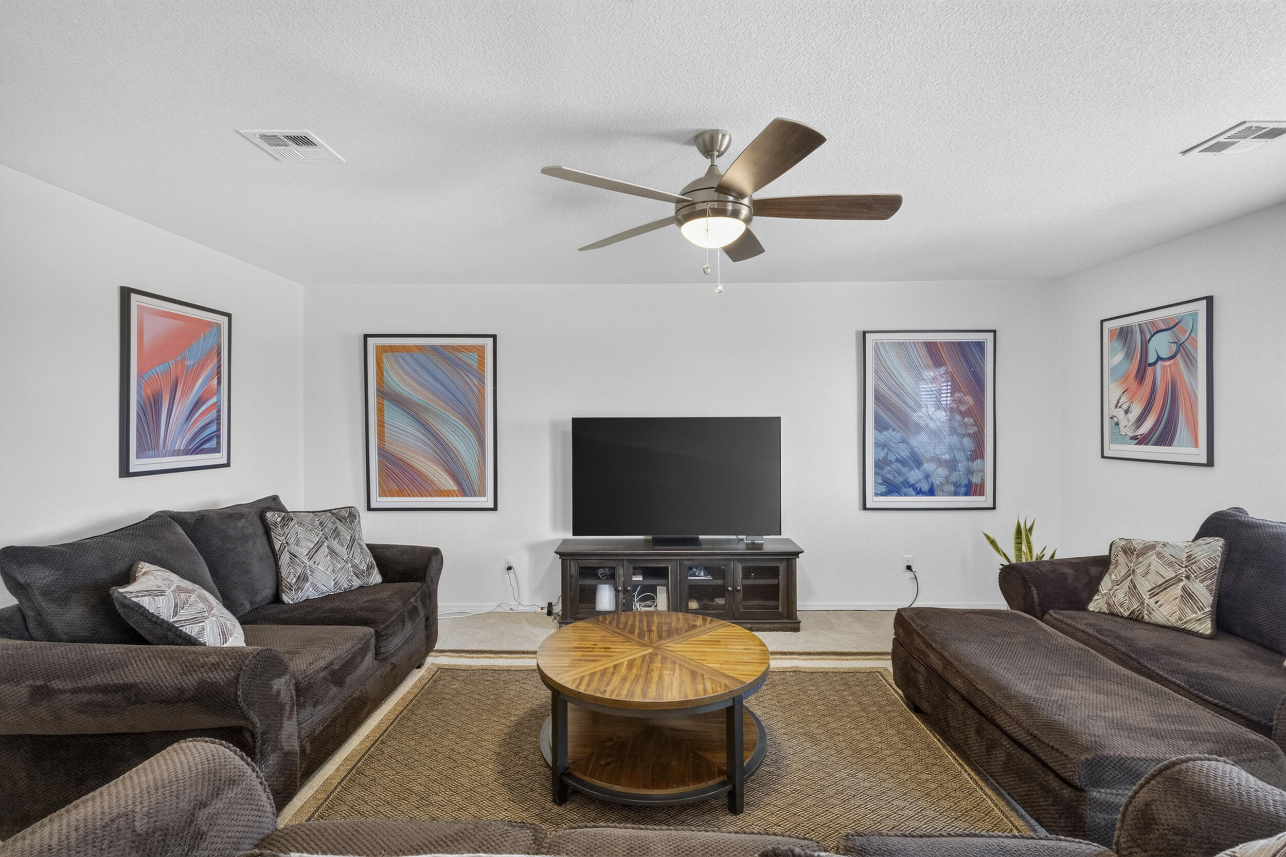 2304 Isabella Lane