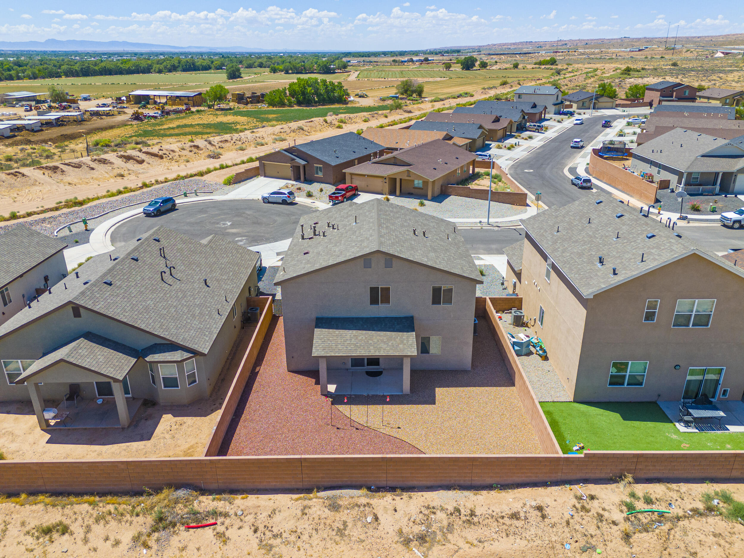2304 Isabella Lane
