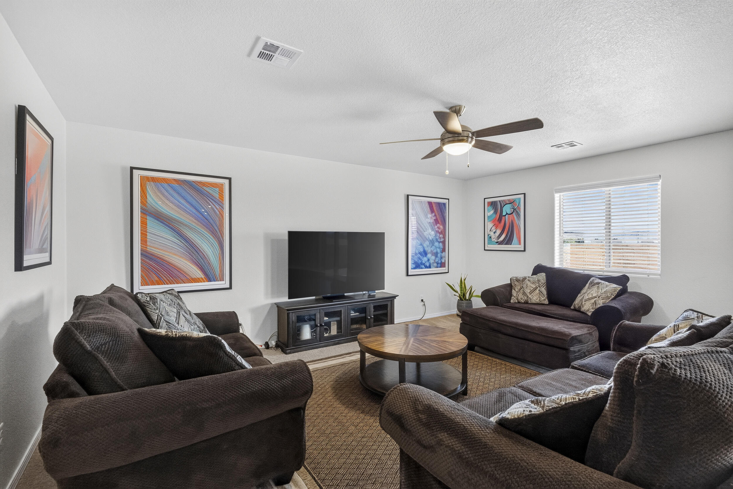 2304 Isabella Lane
