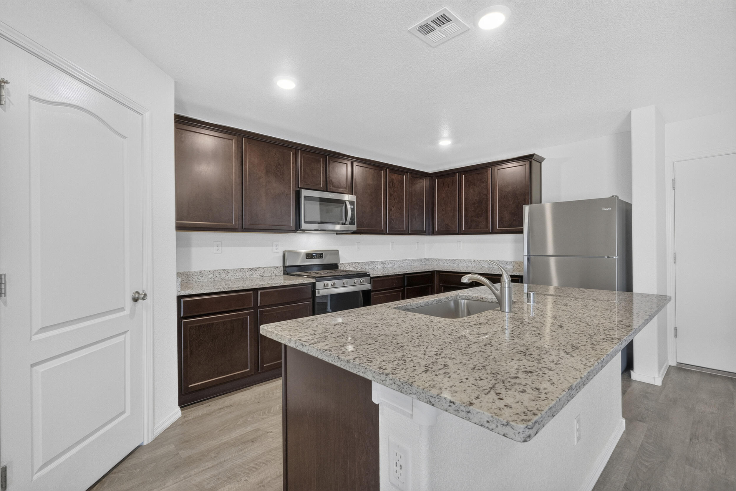 2304 Isabella Lane