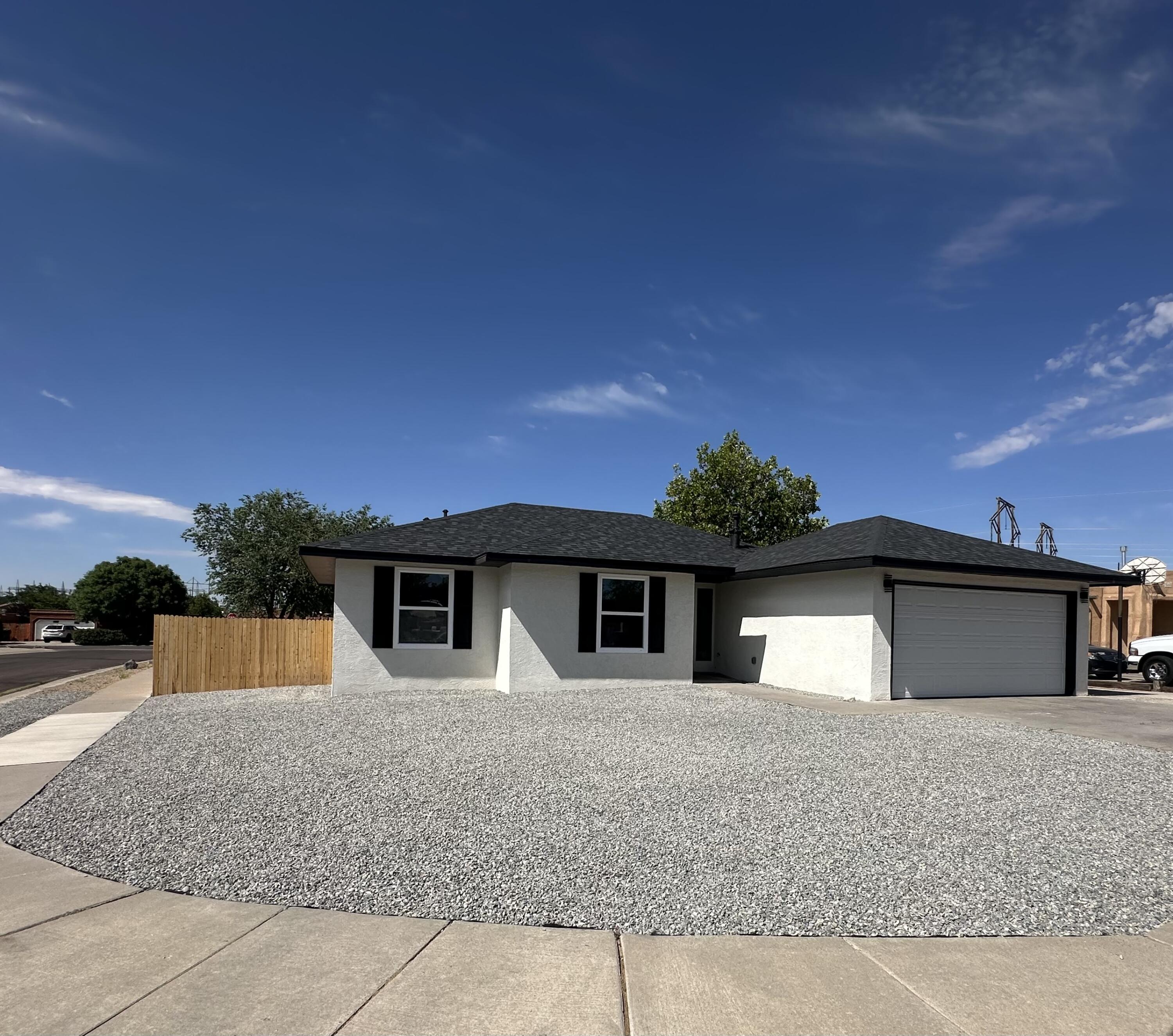 3101 Loma Pedregosa NW