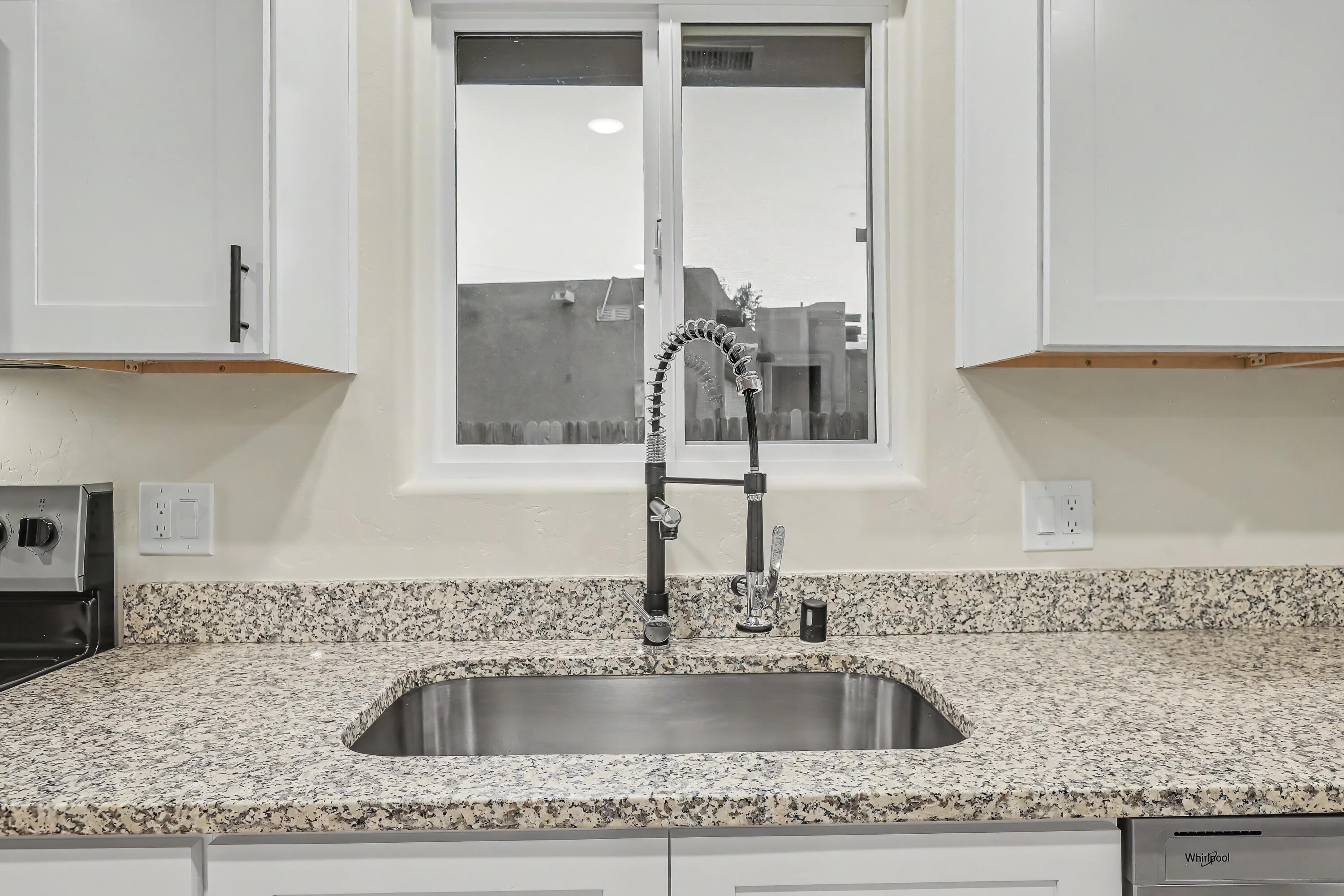3101 Loma Pedregosa NW
