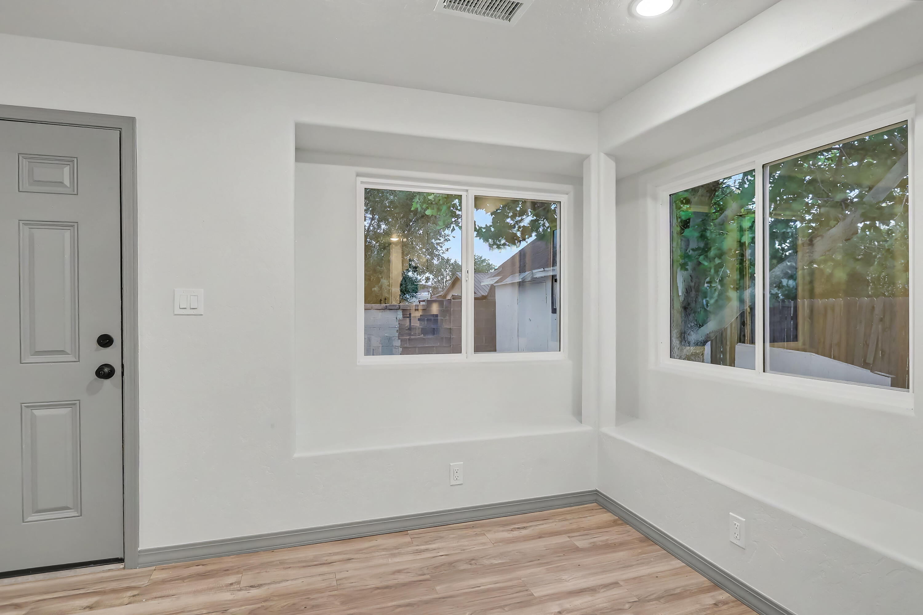 3101 Loma Pedregosa NW