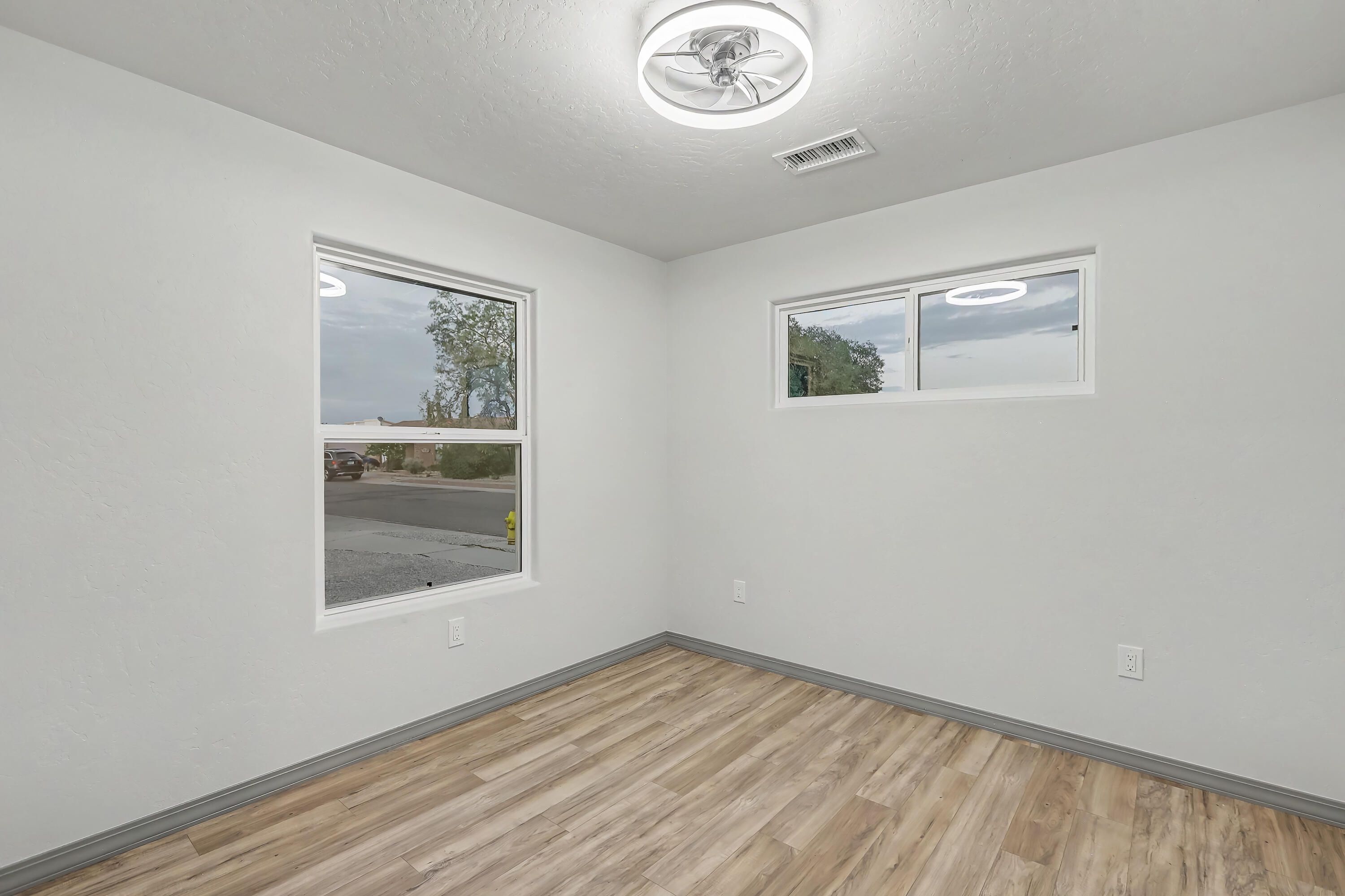 3101 Loma Pedregosa NW