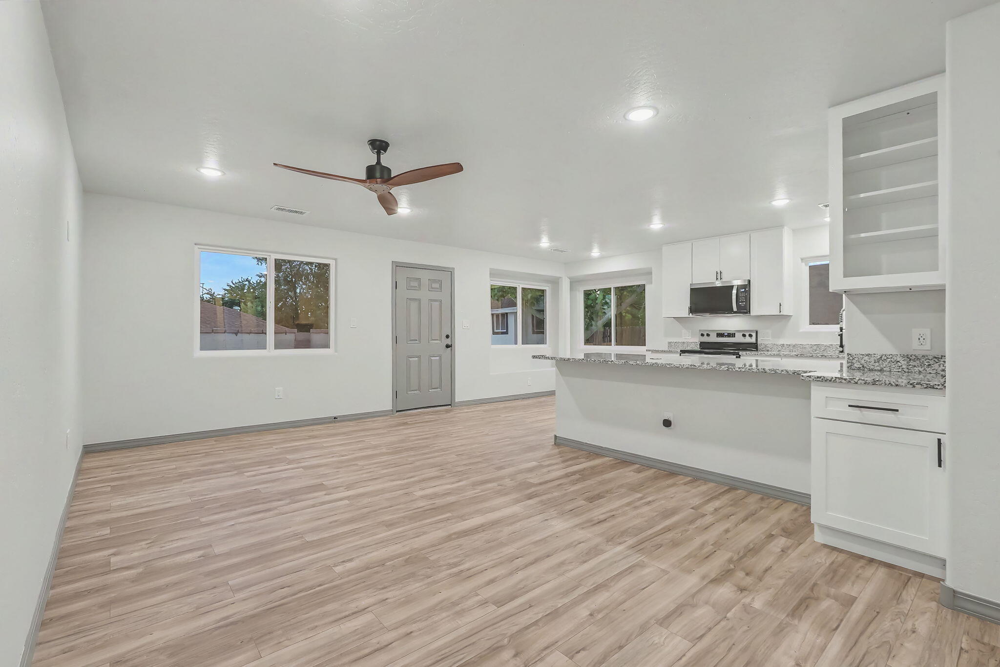 3101 Loma Pedregosa NW