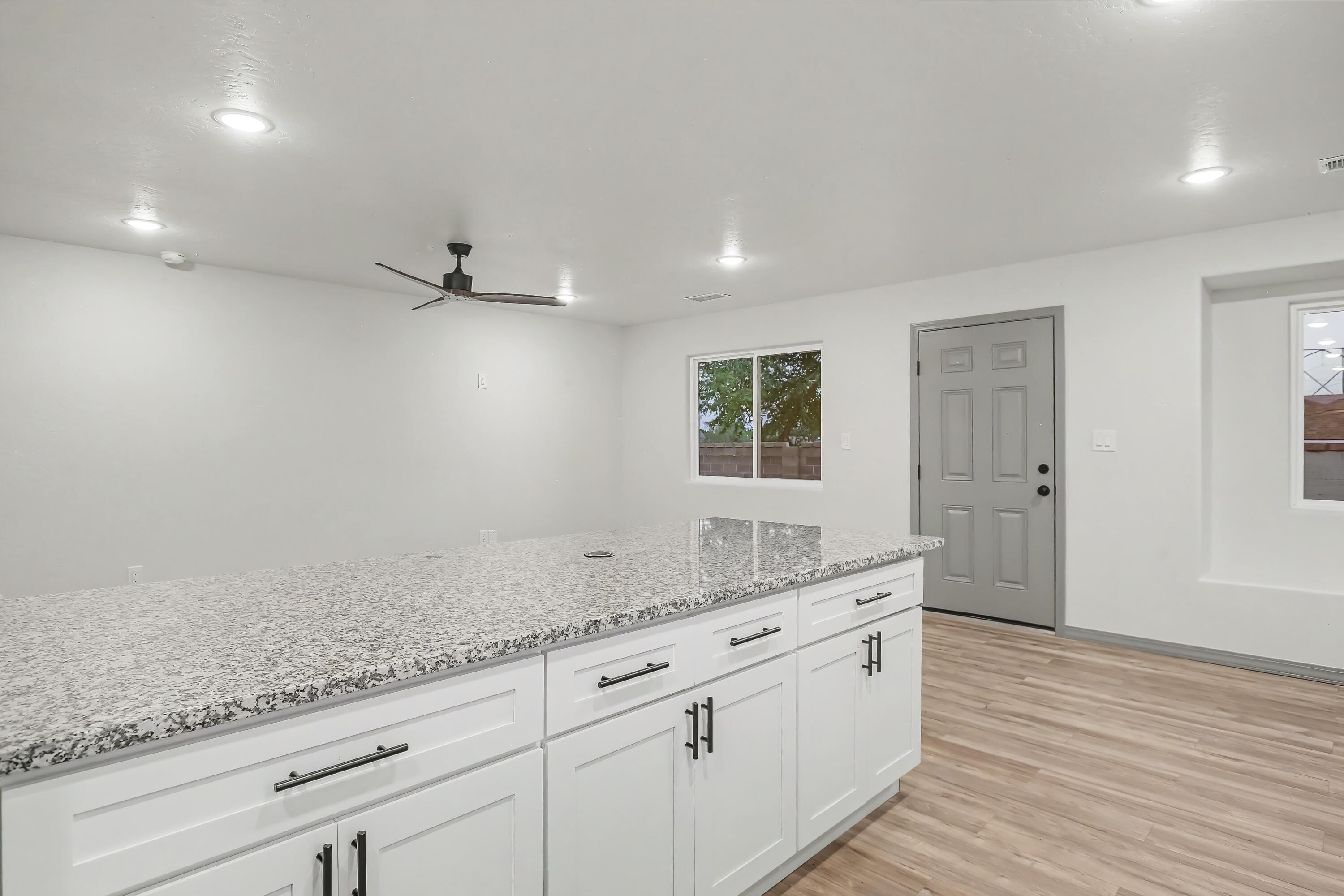 3101 Loma Pedregosa NW