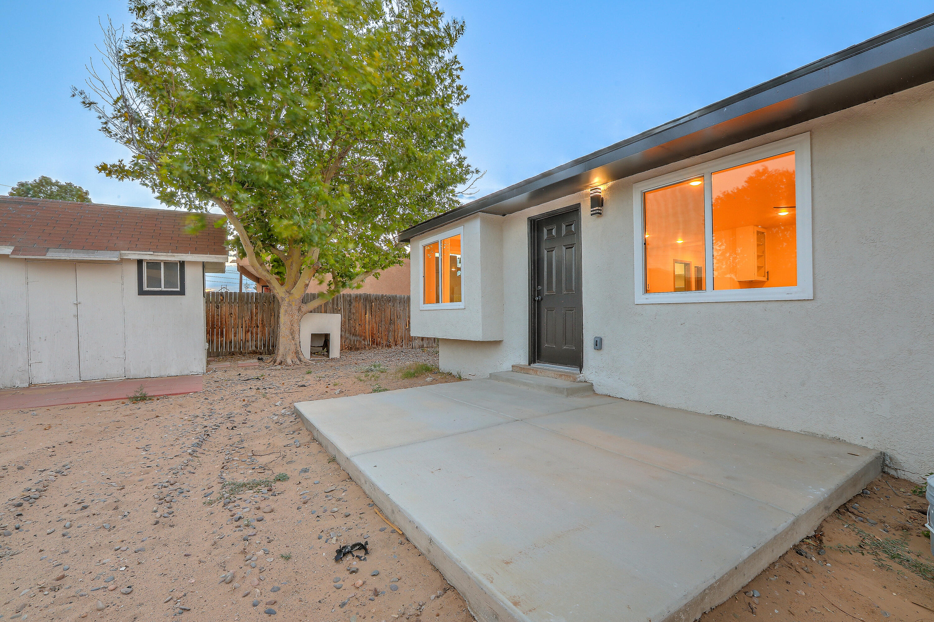 3101 Loma Pedregosa NW