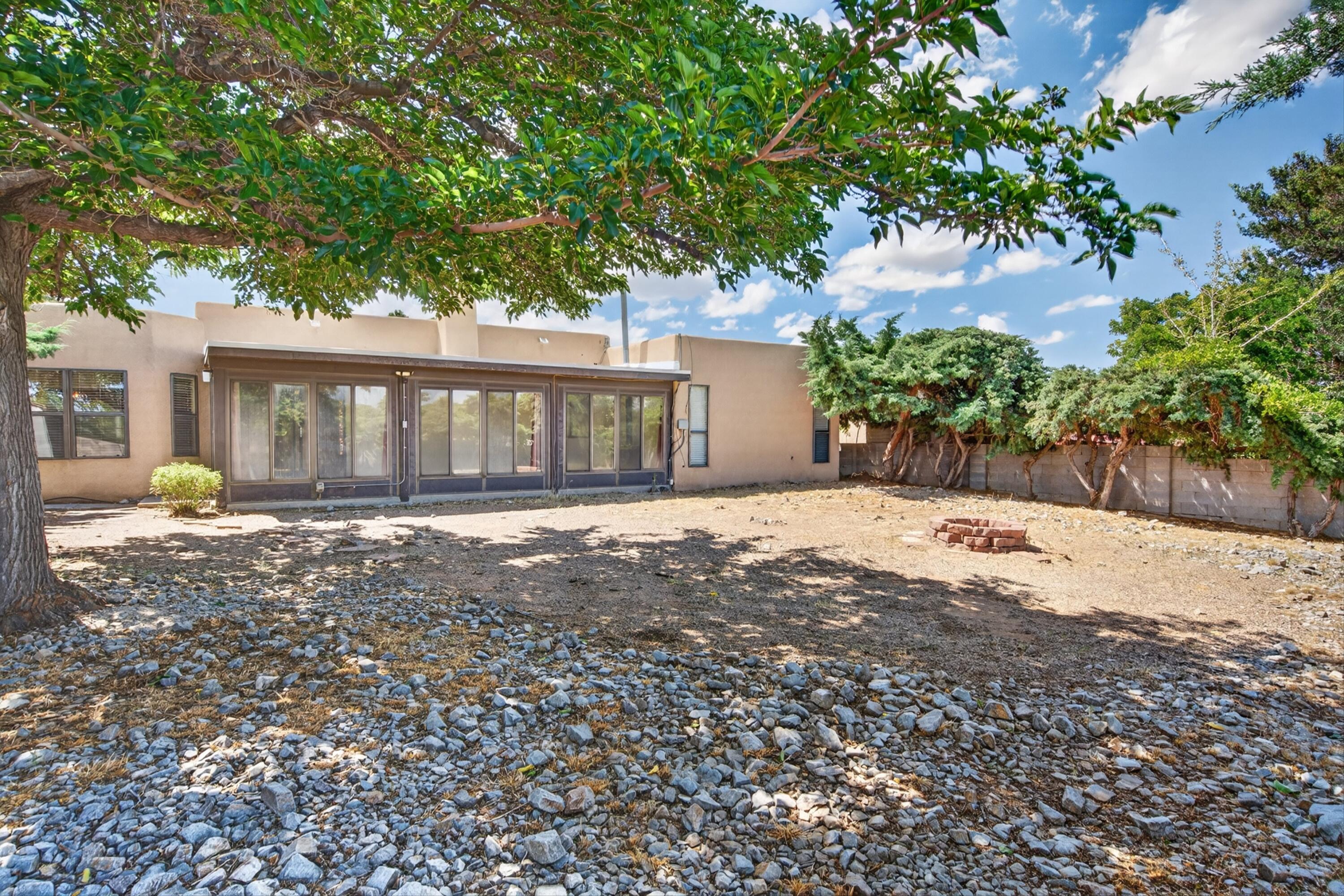 1129 Monte Largo Drive NE
