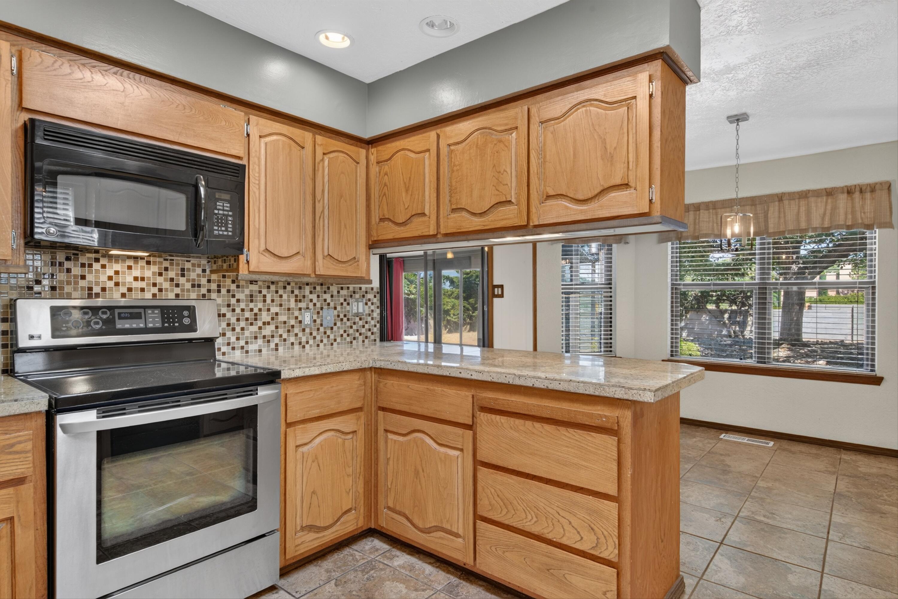 1129 Monte Largo Drive NE
