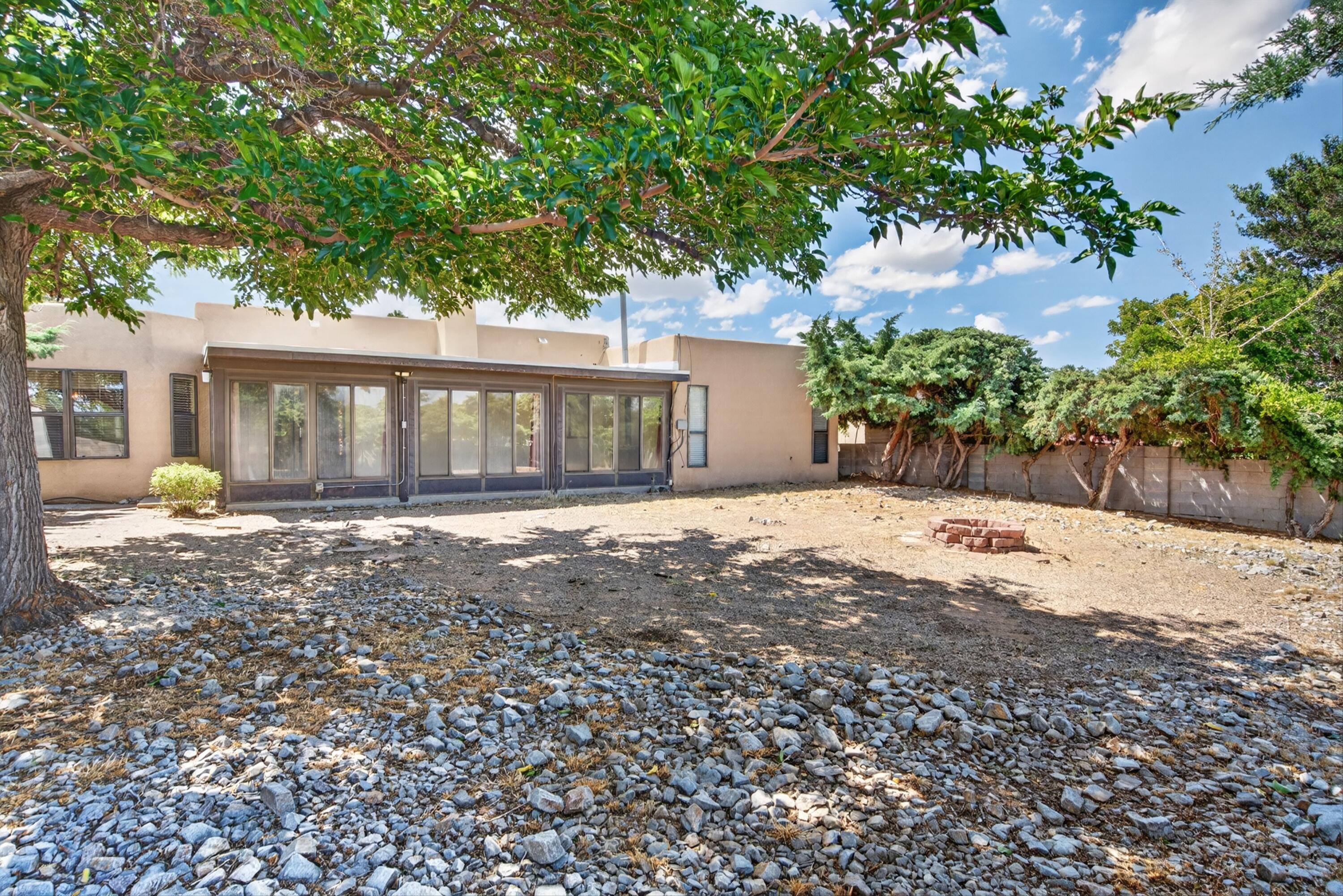 1129 Monte Largo Drive NE