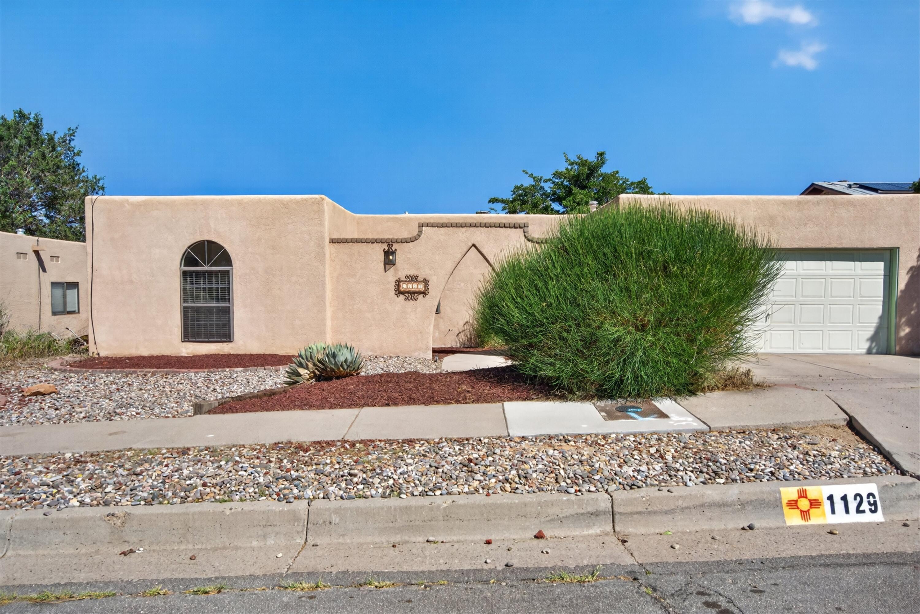 1129 Monte Largo Drive NE