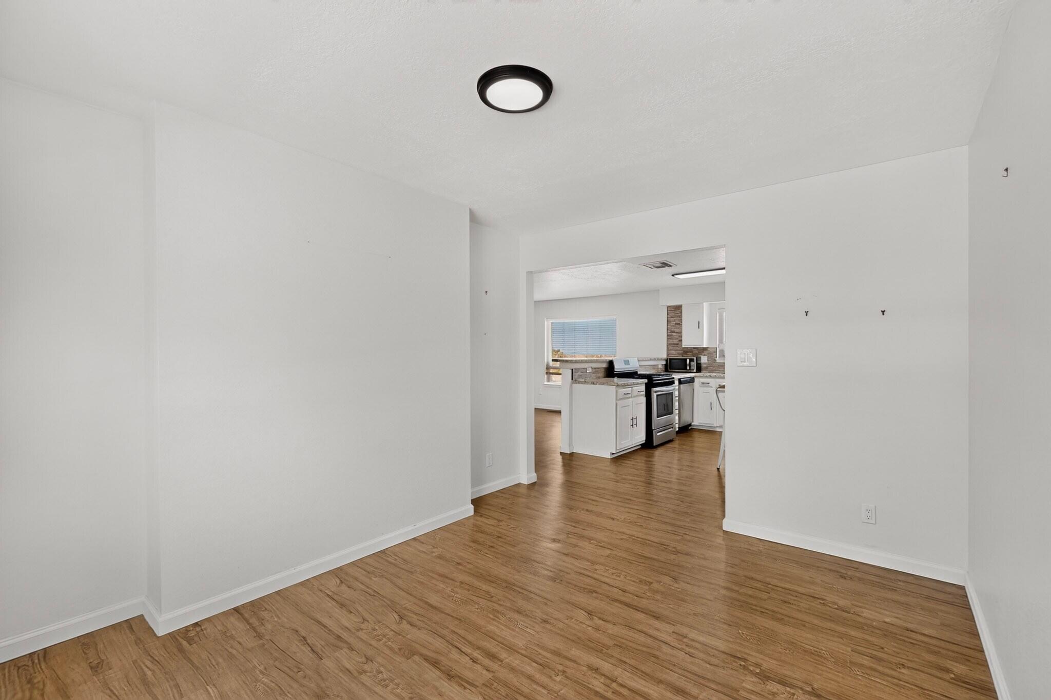 135 Tarpon Avenue SE