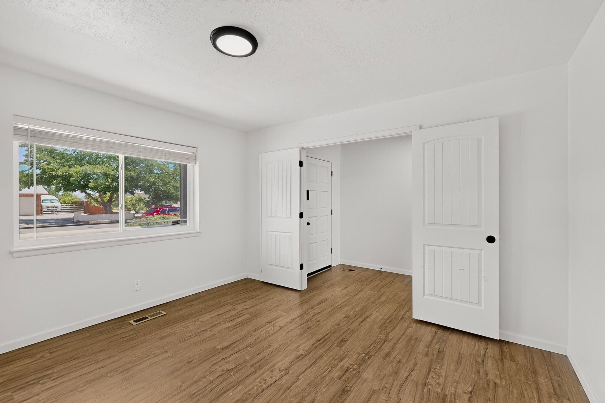 135 Tarpon Avenue SE