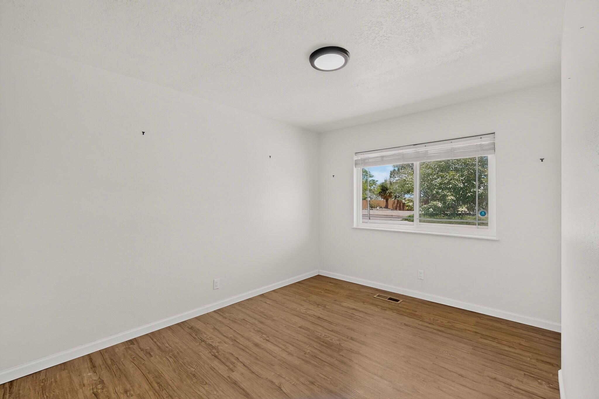 135 Tarpon Avenue SE