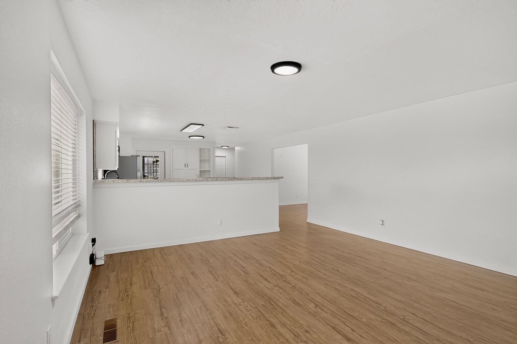 135 Tarpon Avenue SE