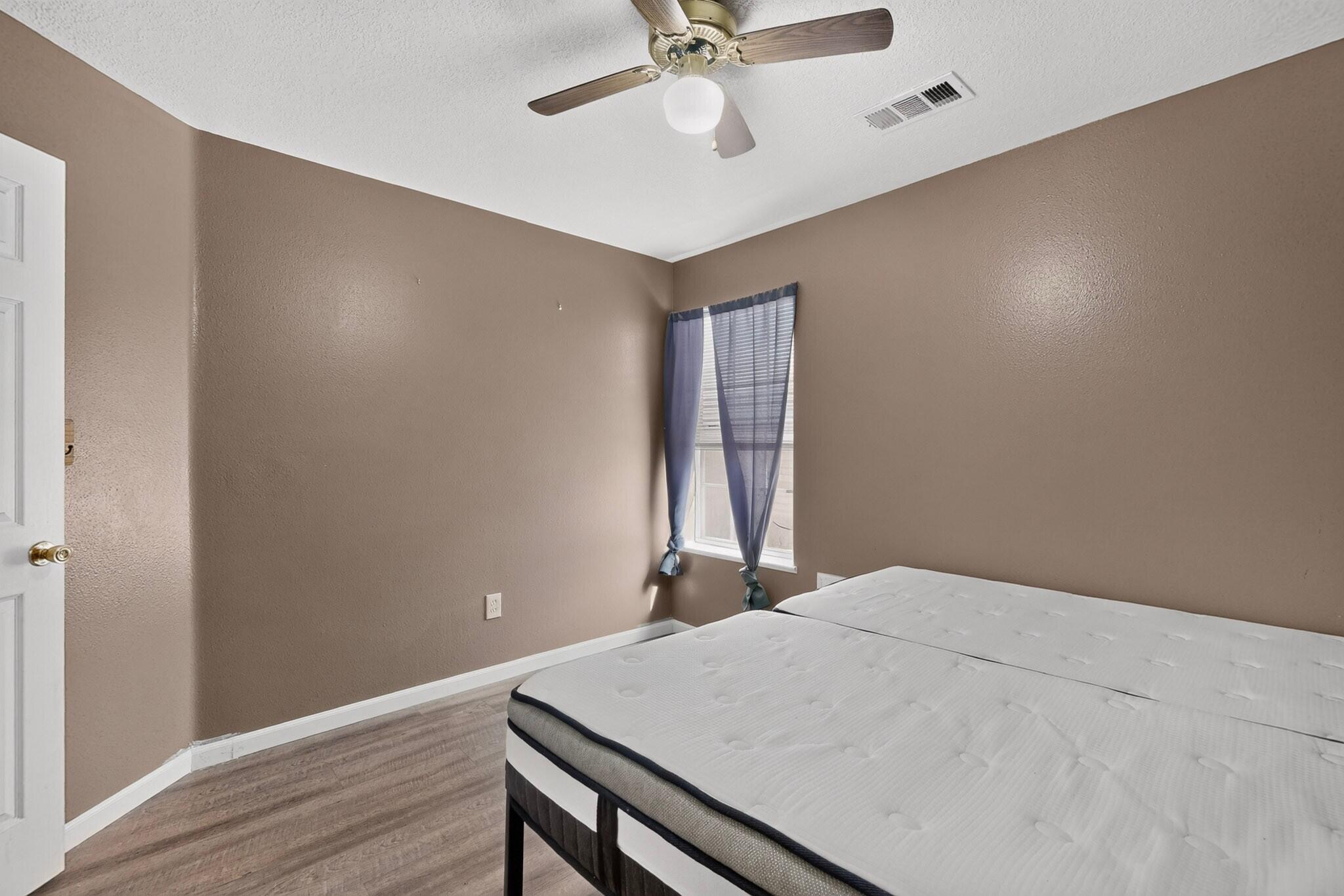 1341 Vista Centro Drive SW