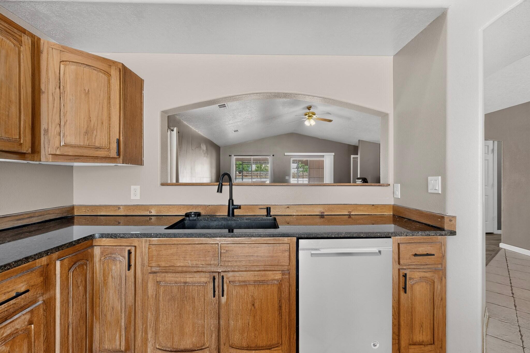 1341 Vista Centro Drive SW