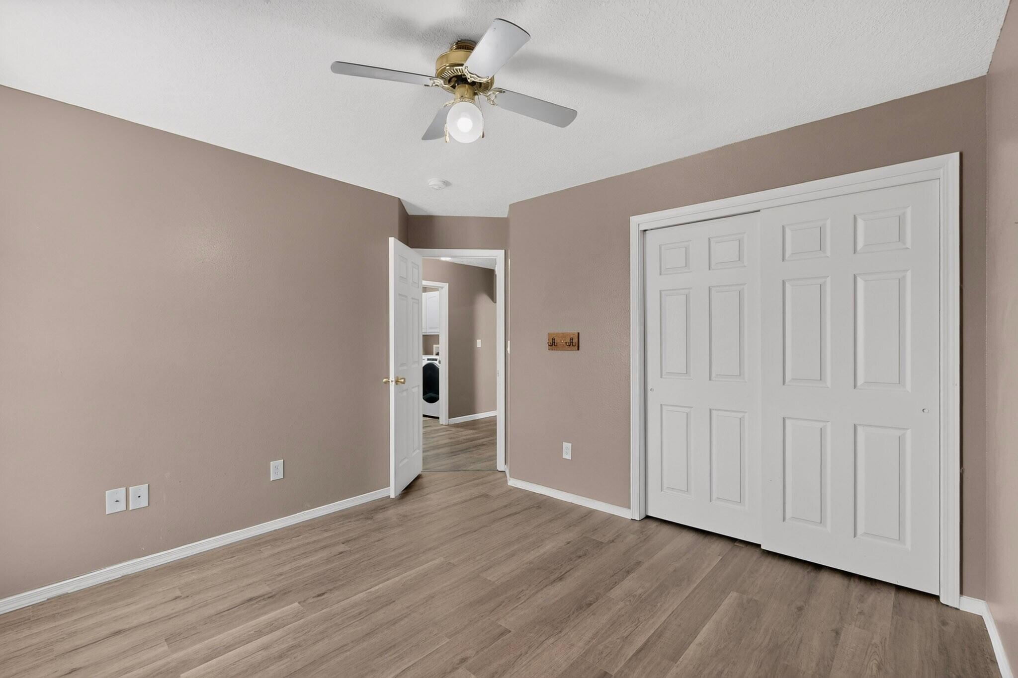 1341 Vista Centro Drive SW