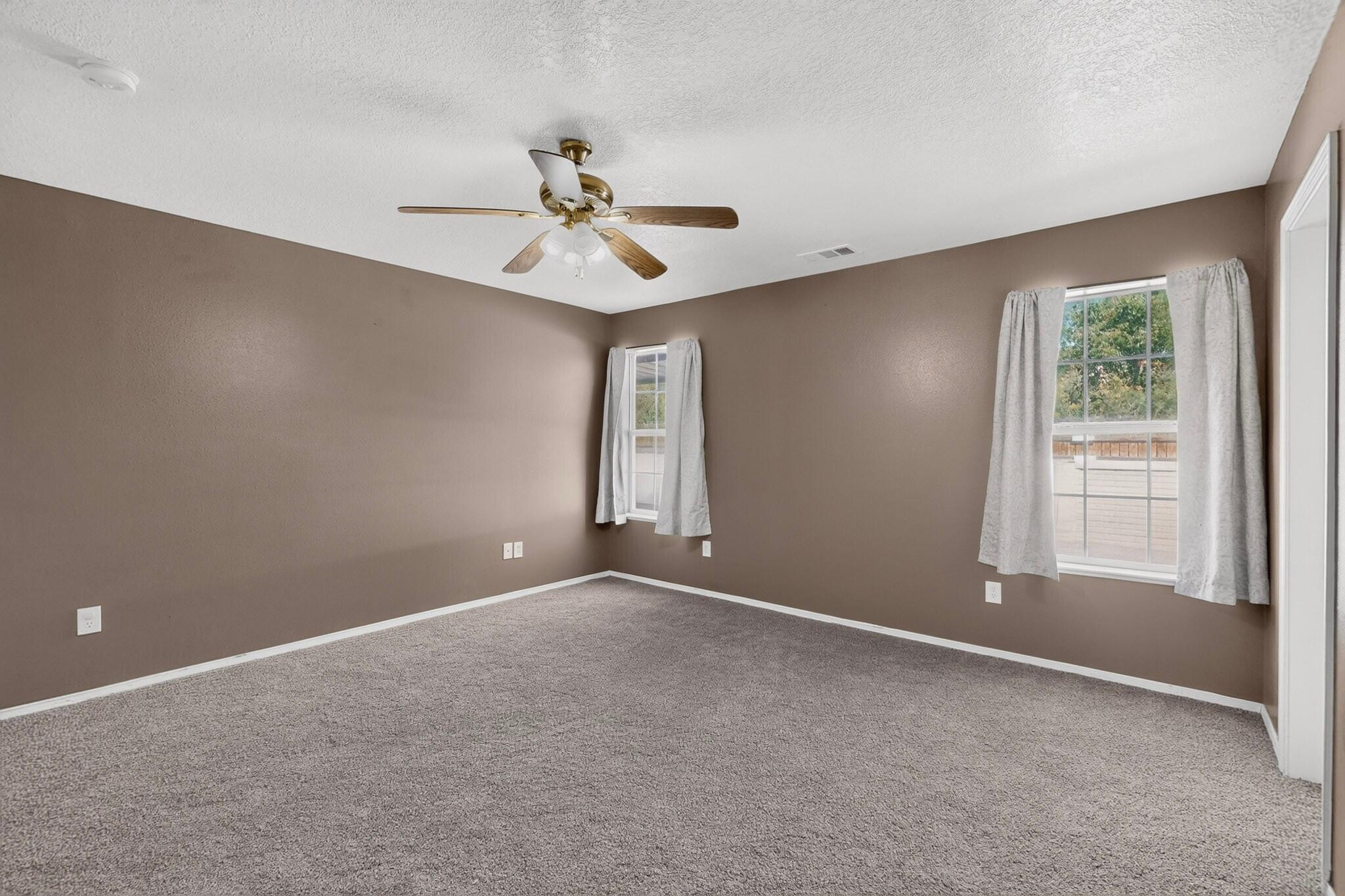 1341 Vista Centro Drive SW