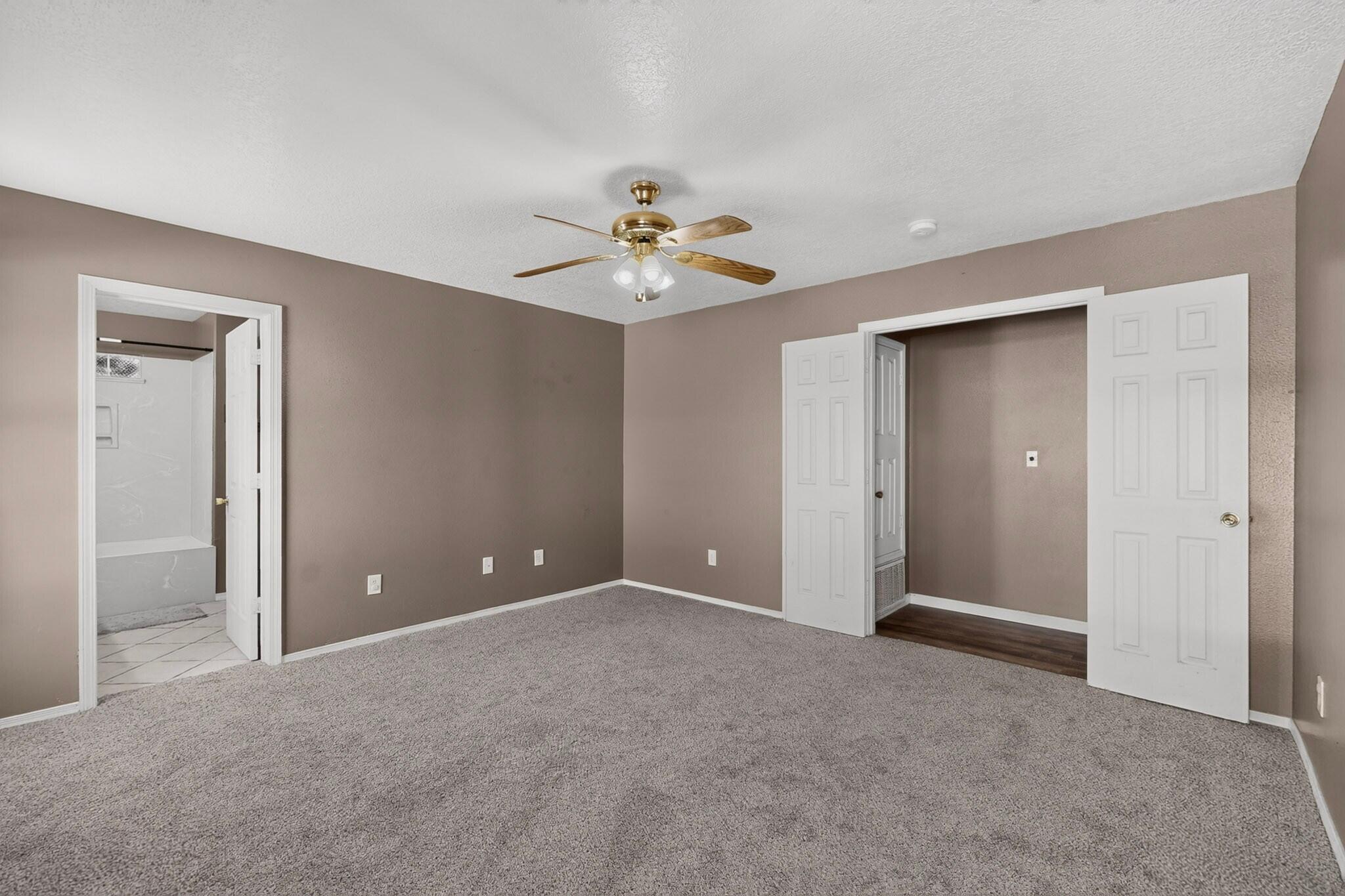 1341 Vista Centro Drive SW