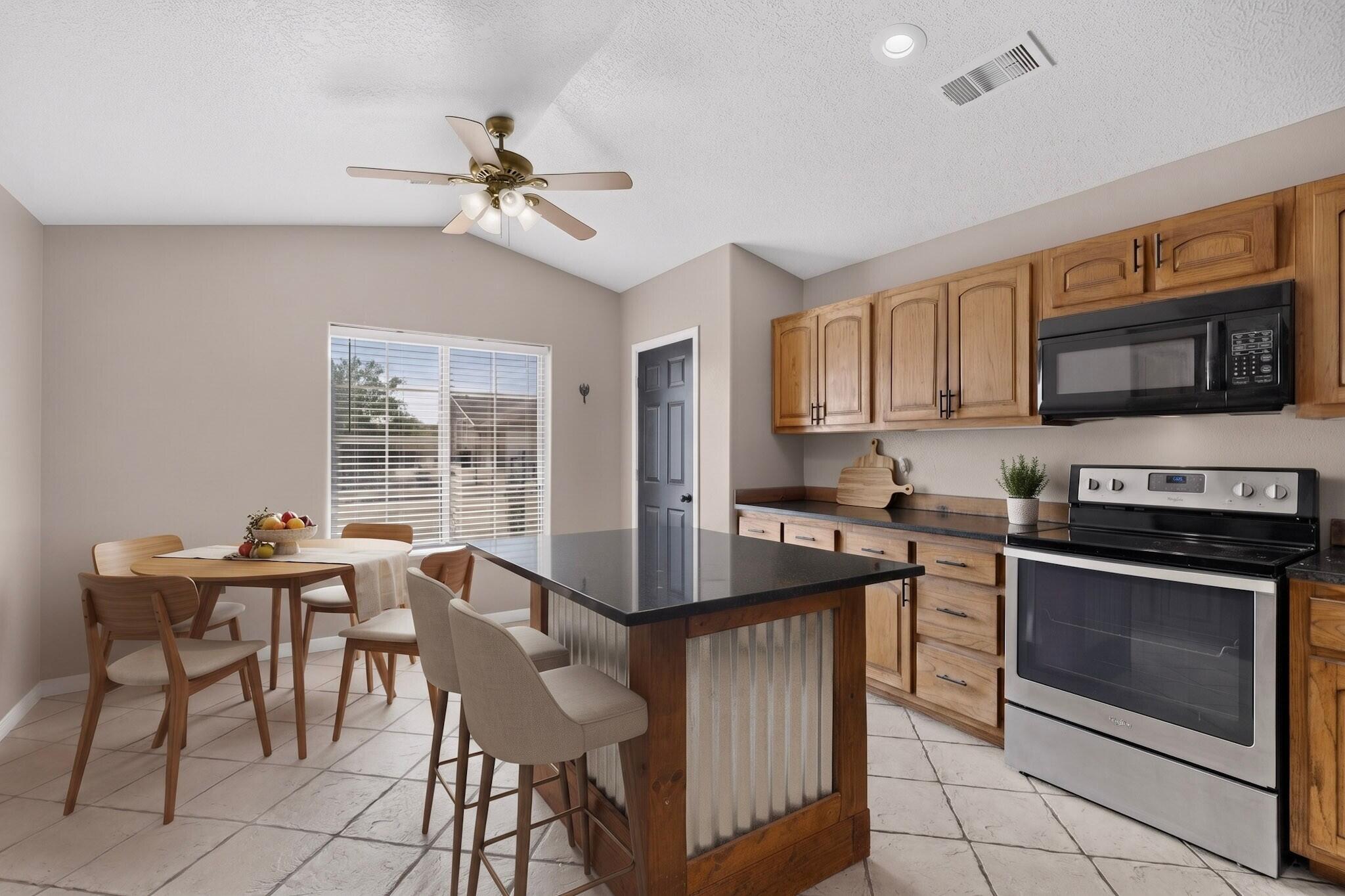 1341 Vista Centro Drive SW
