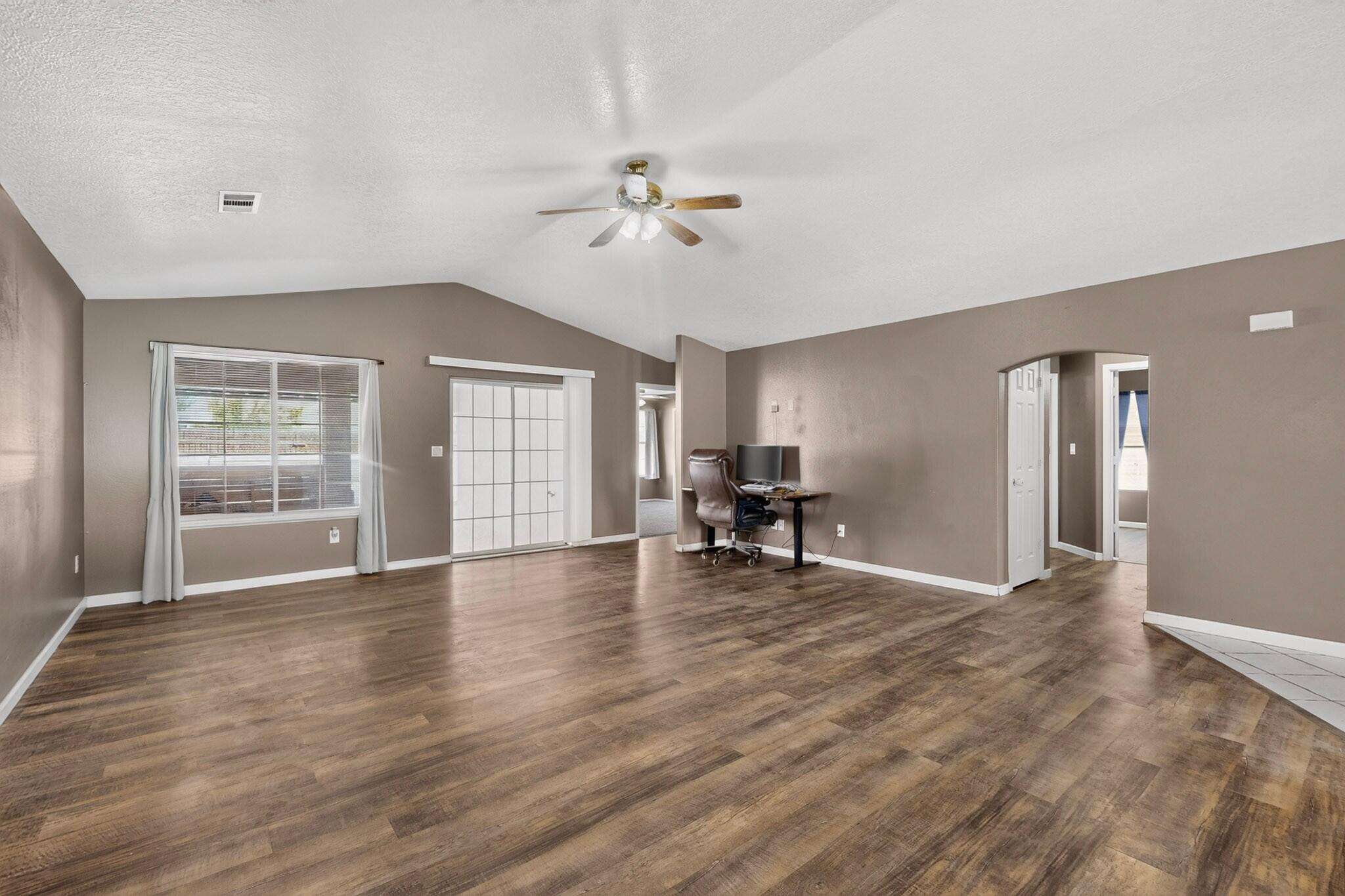 1341 Vista Centro Drive SW