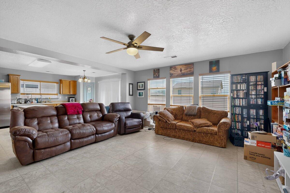 492 Desert Mist Drive SW