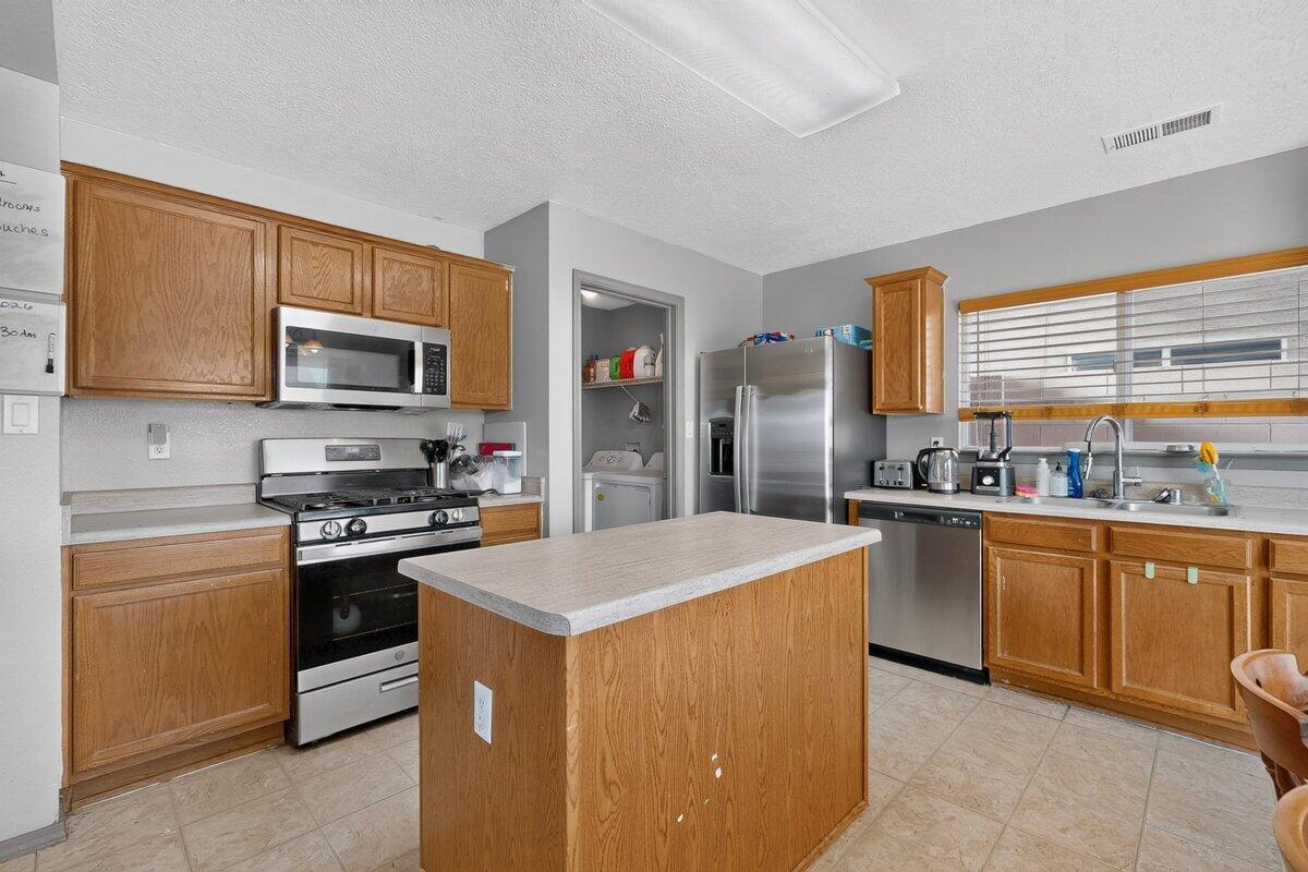 492 Desert Mist Drive SW