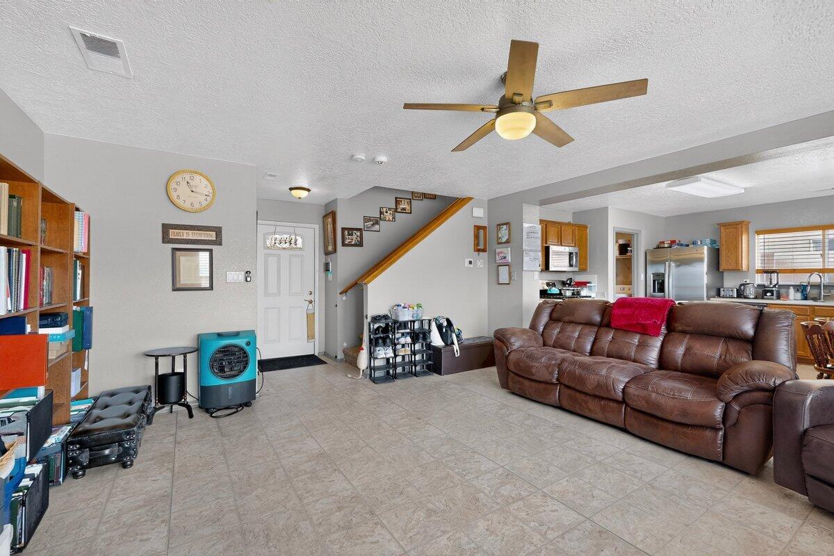492 Desert Mist Drive SW