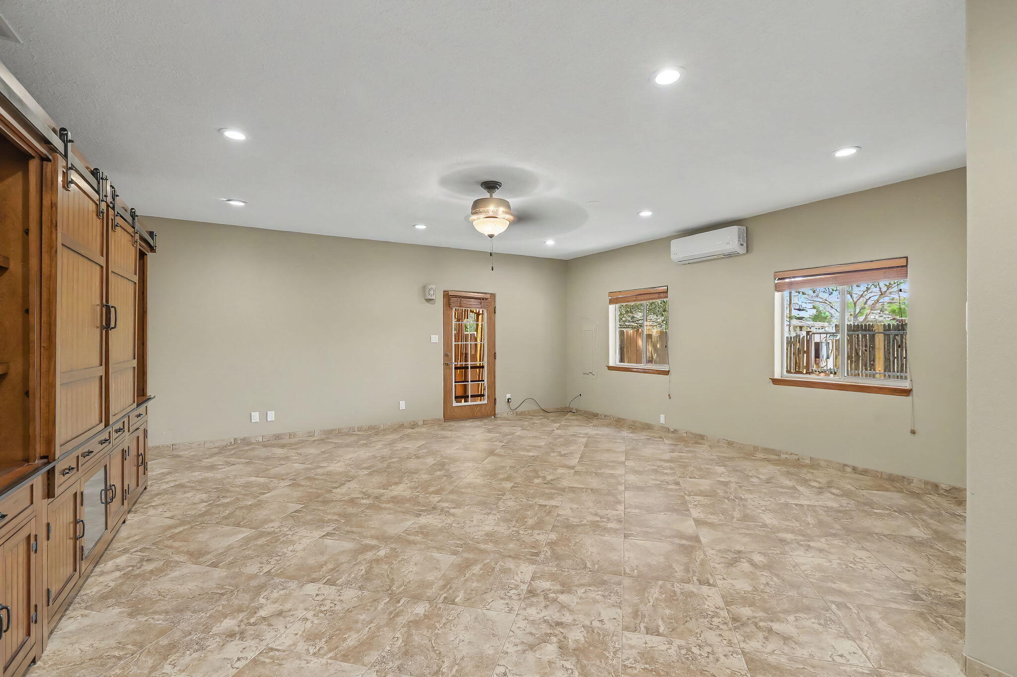 1250 Loma Larga Road