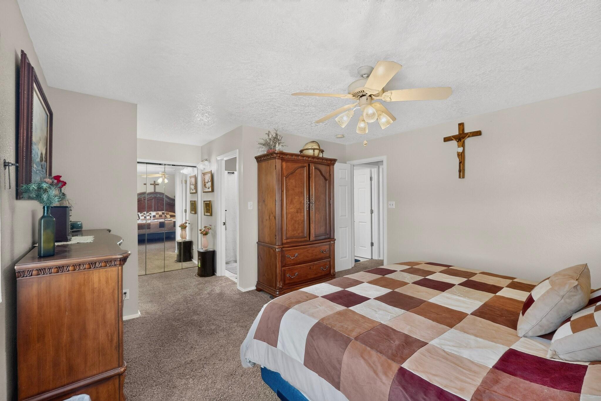6977 Albany Hills Drive NE