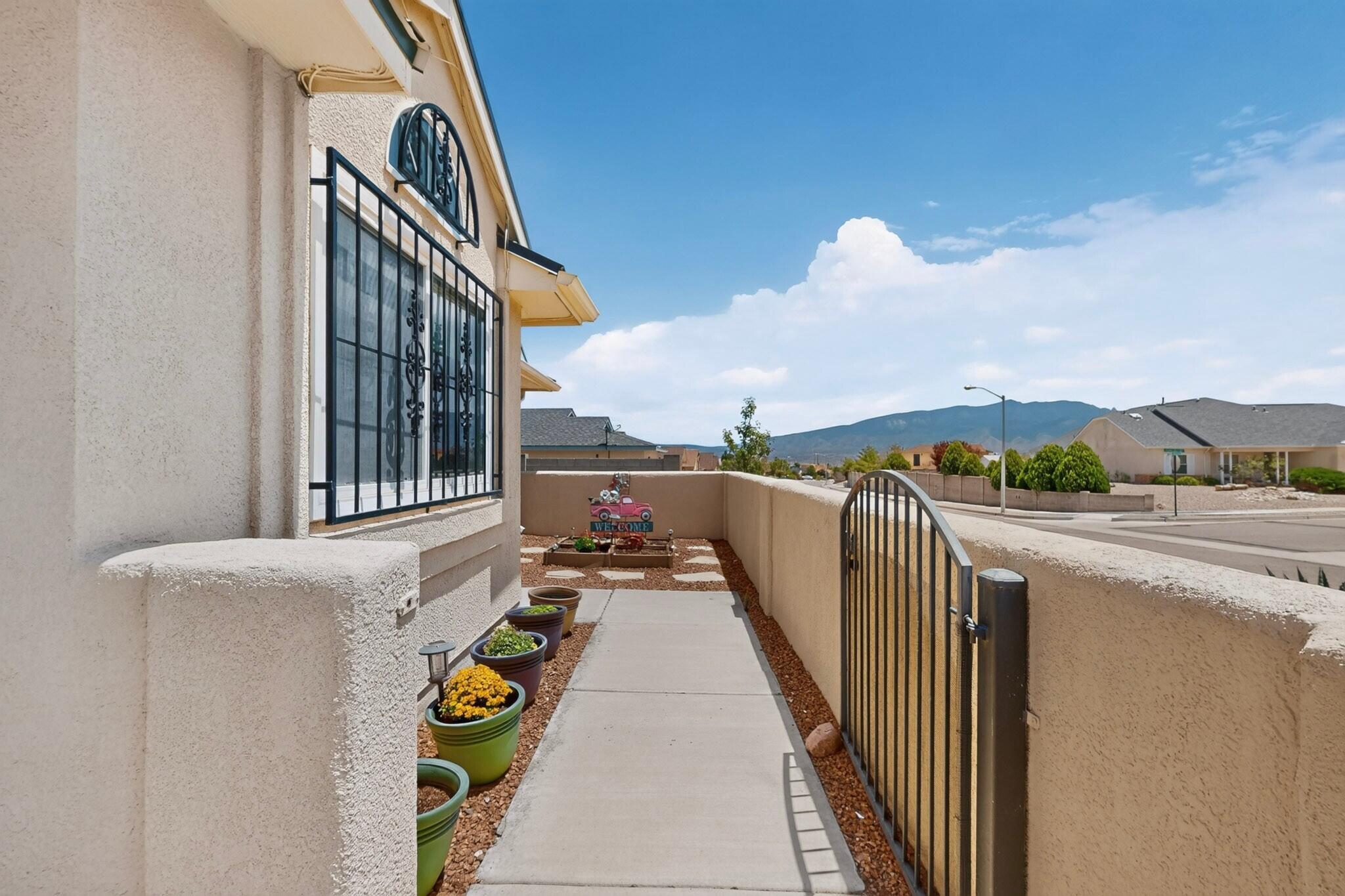 6977 Albany Hills Drive NE