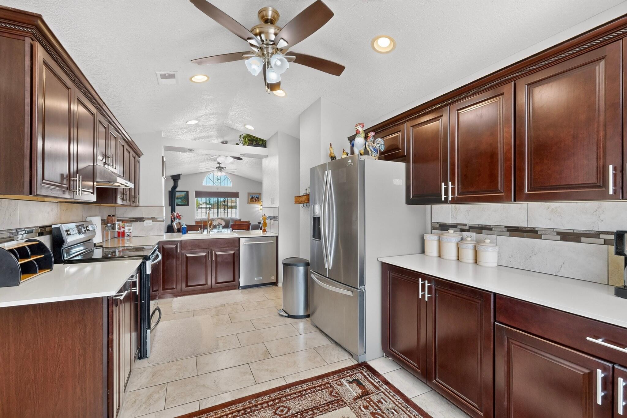 6977 Albany Hills Drive NE