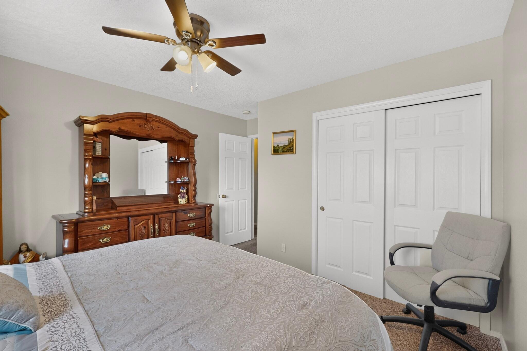 6977 Albany Hills Drive NE