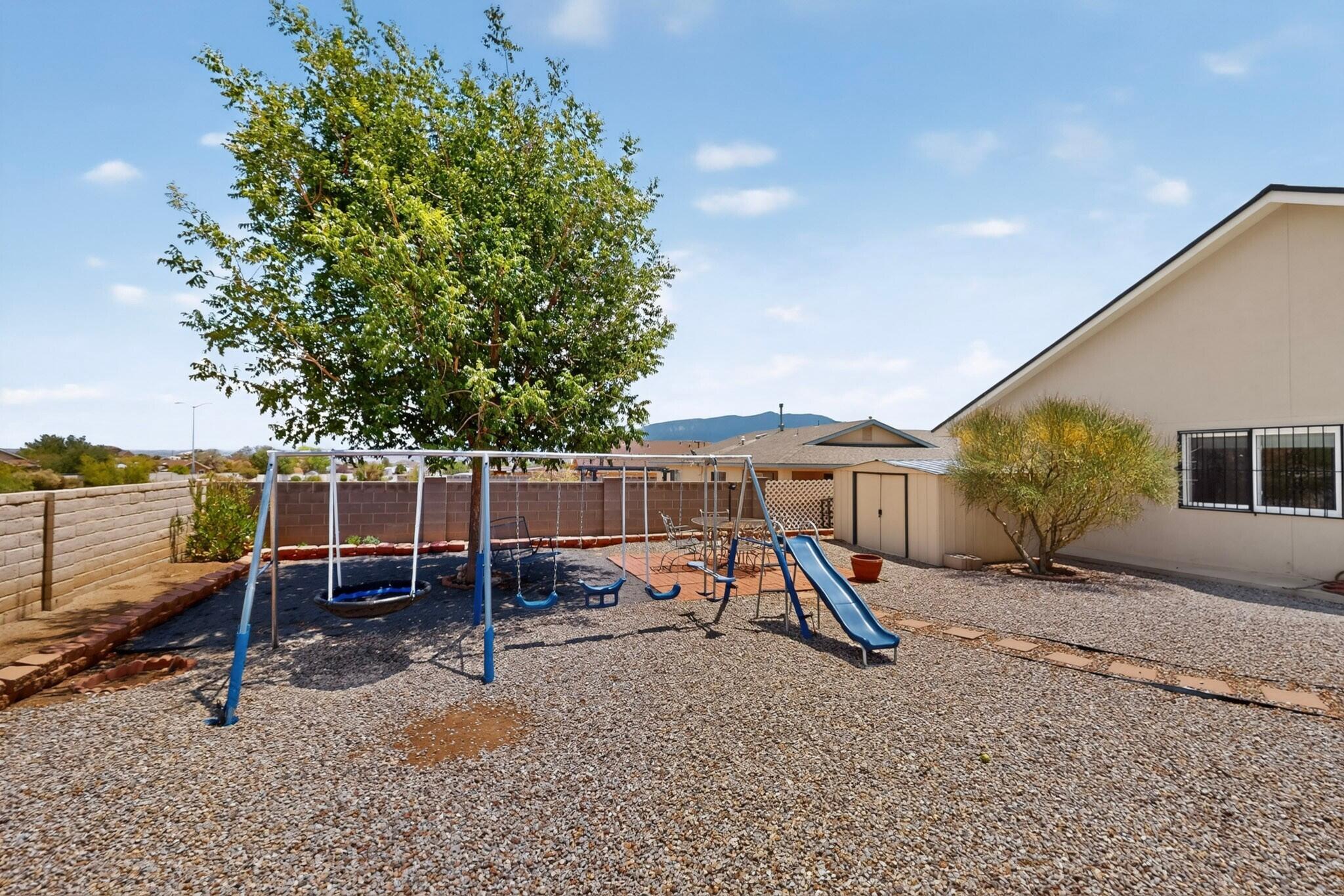 6977 Albany Hills Drive NE