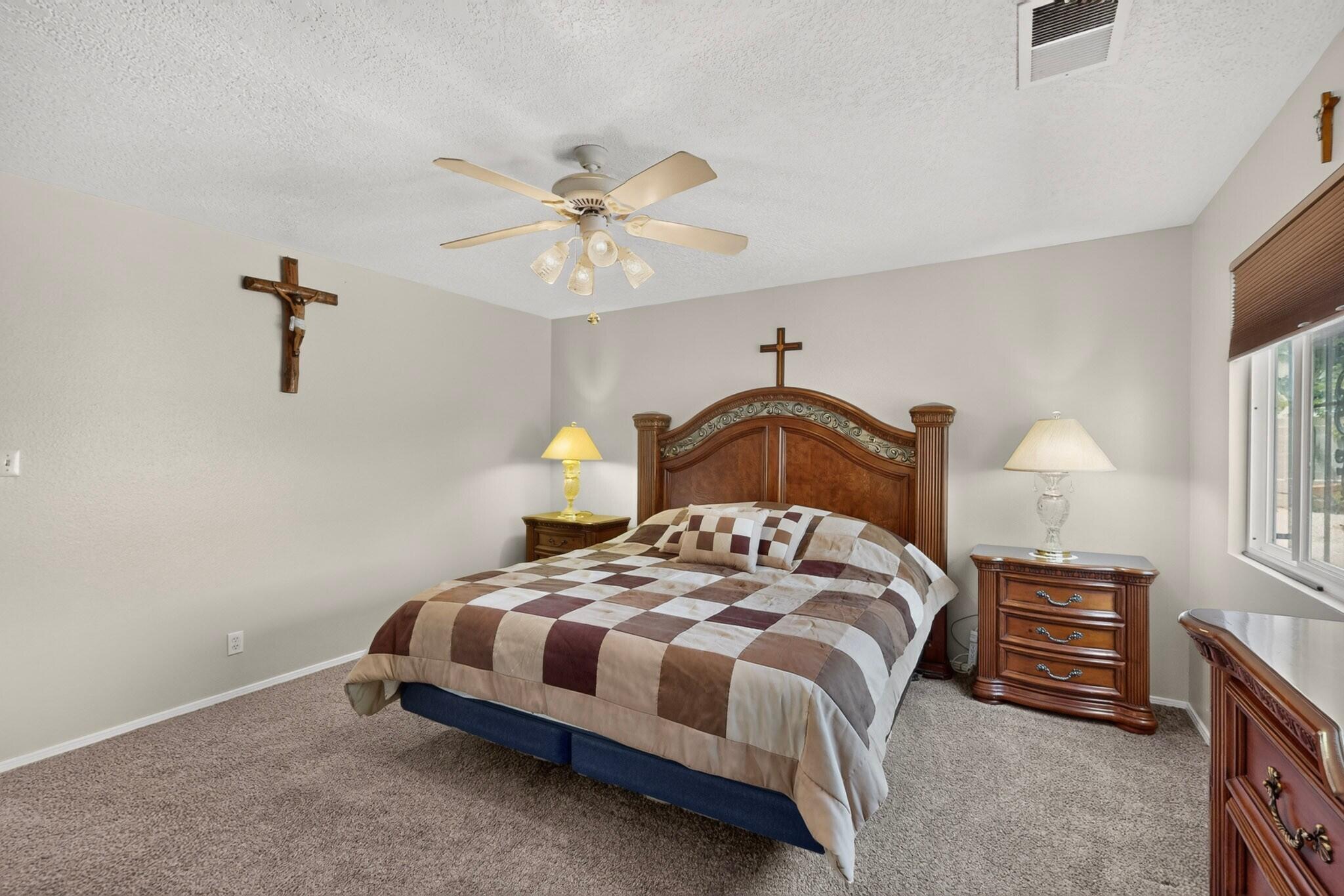 6977 Albany Hills Drive NE