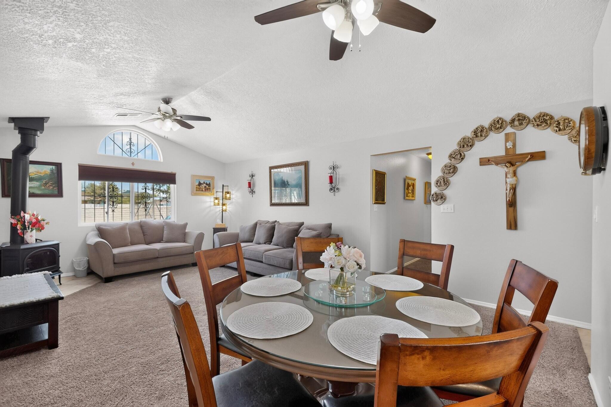 6977 Albany Hills Drive NE