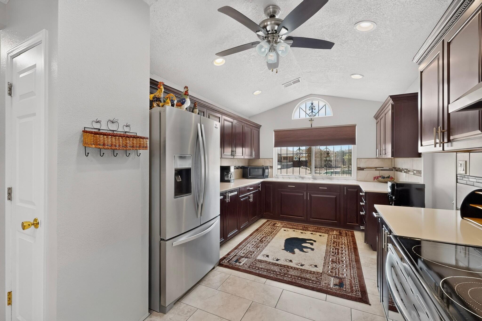 6977 Albany Hills Drive NE