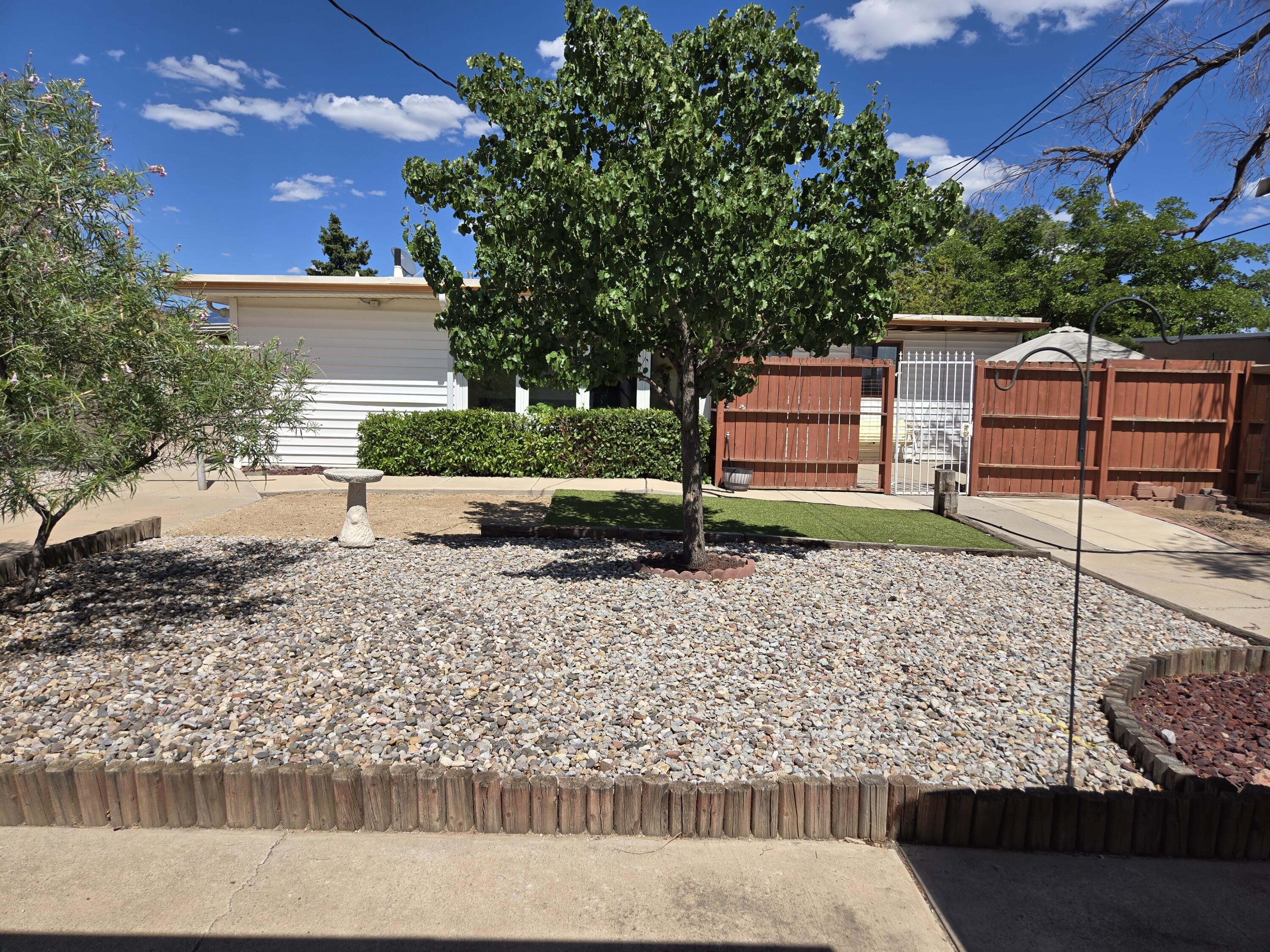 2909 Graceland Drive NE
