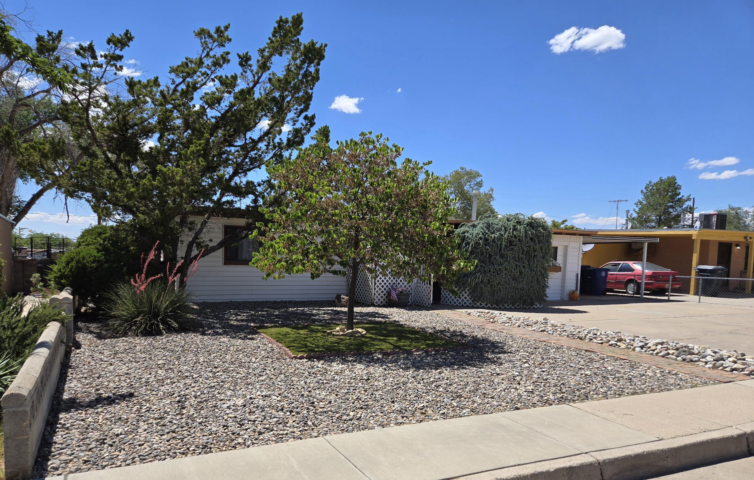 2909 Graceland Drive NE