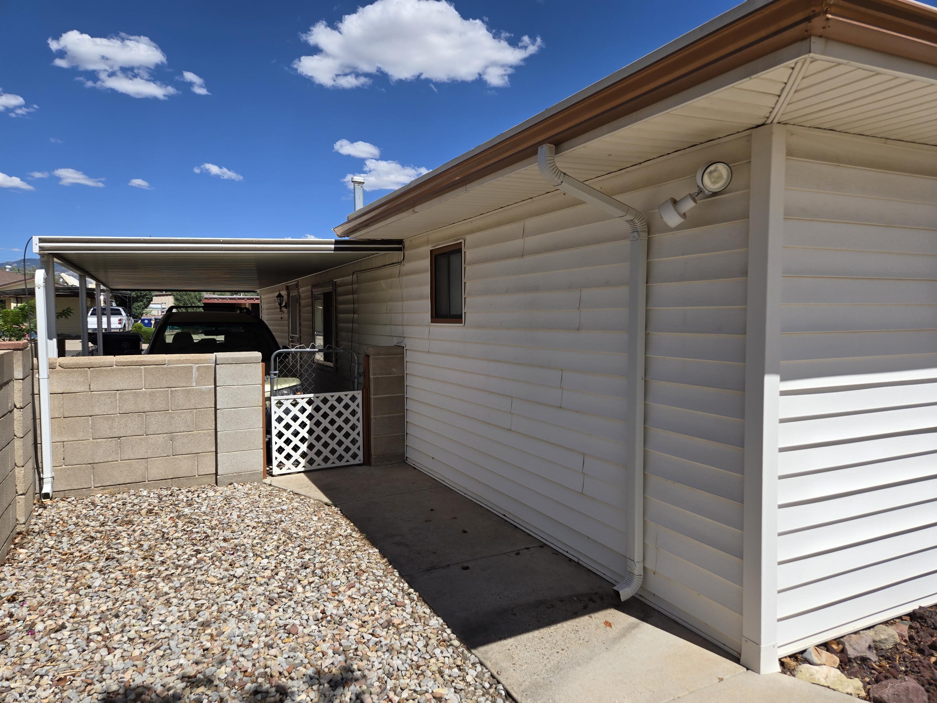 2909 Graceland Drive NE