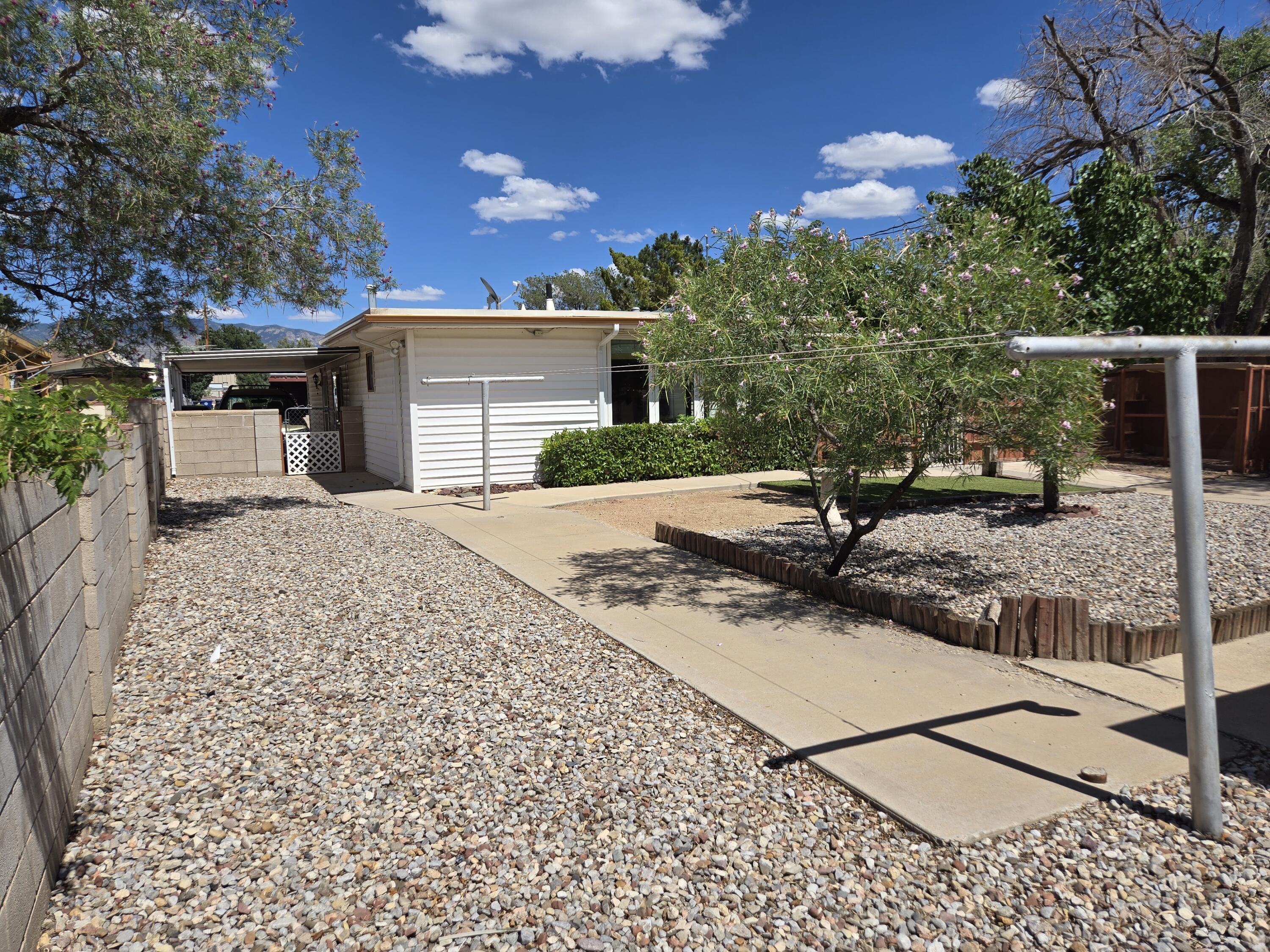 2909 Graceland Drive NE