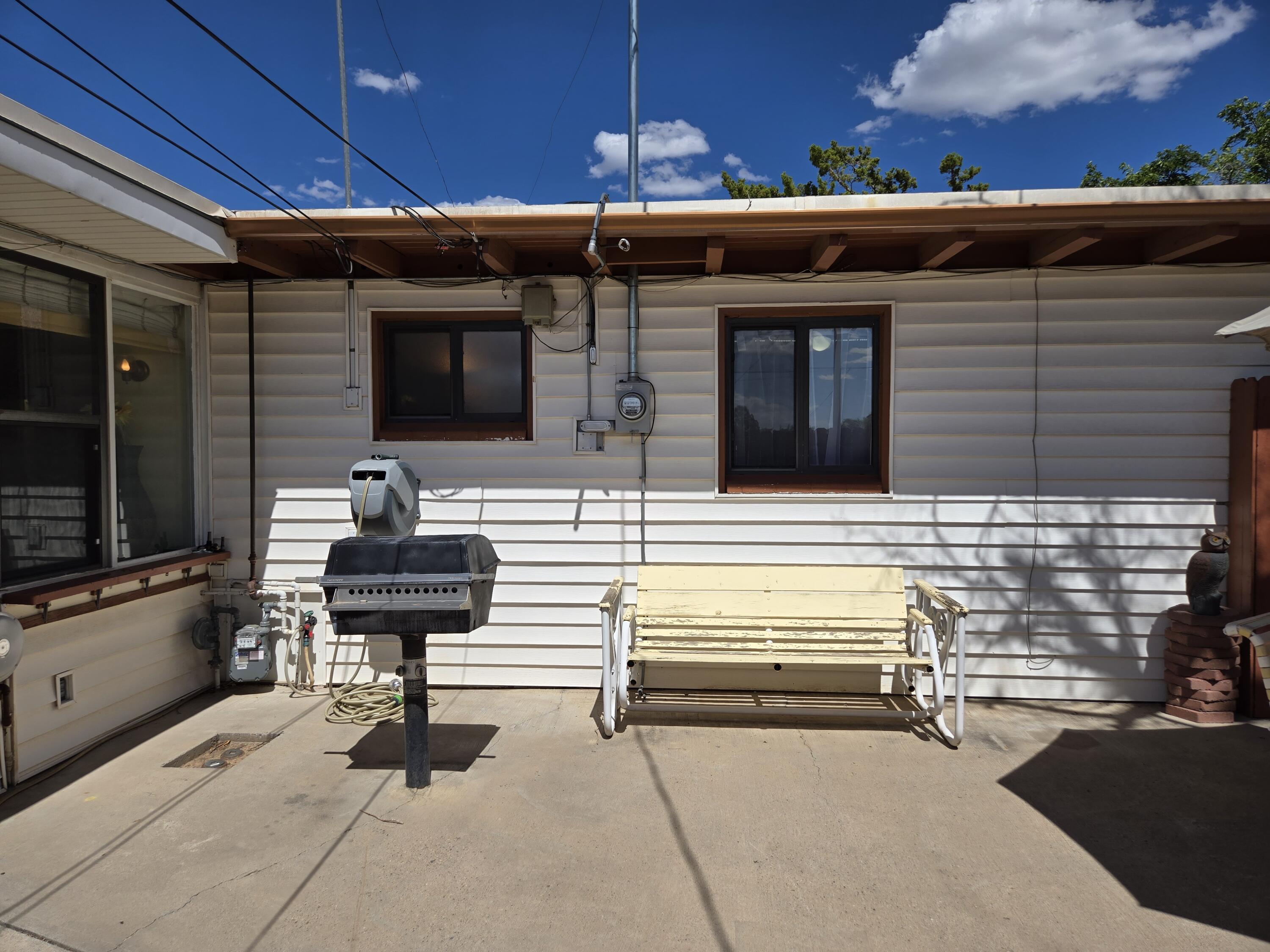2909 Graceland Drive NE