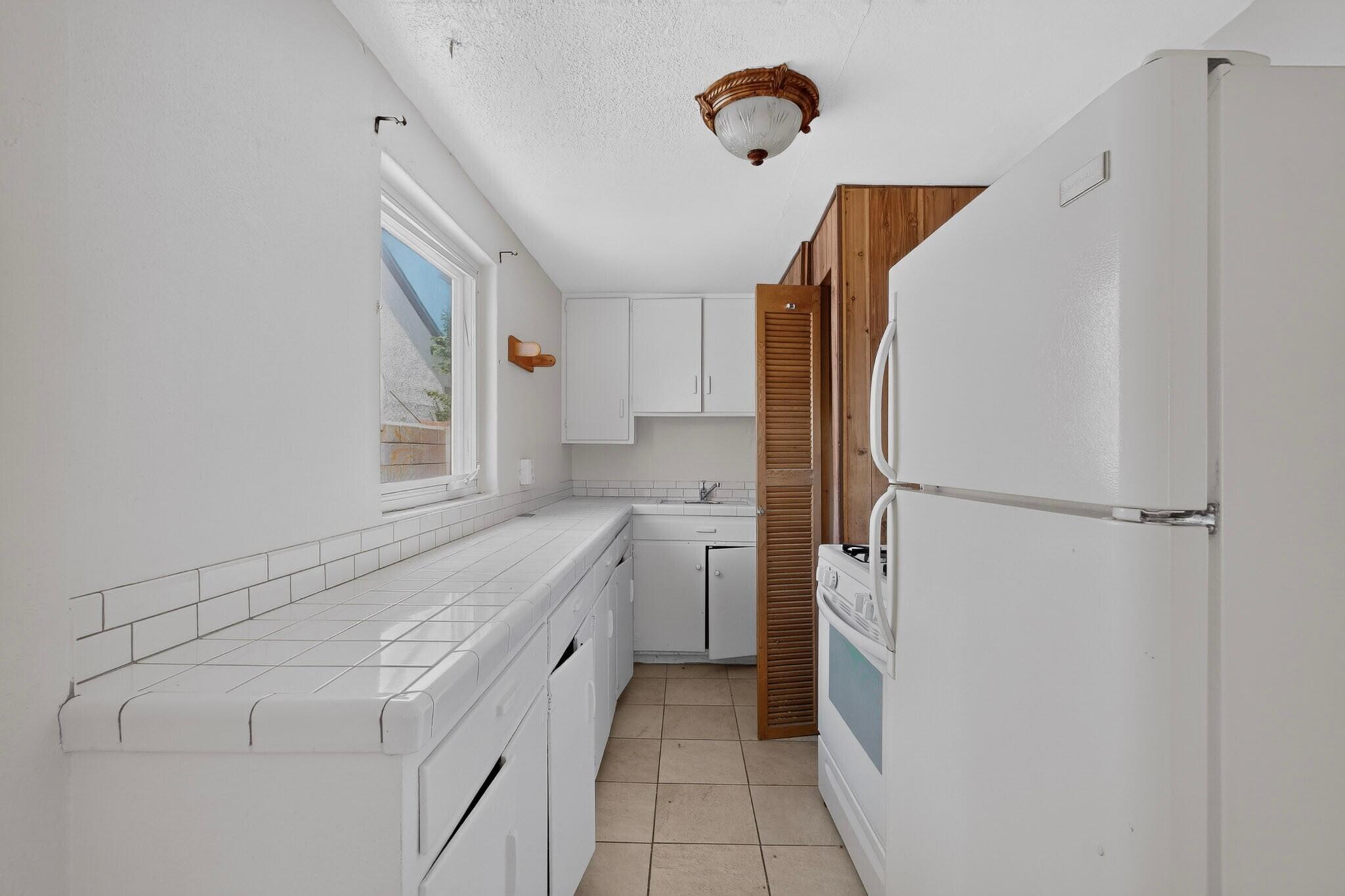 415 Vassar Drive SE